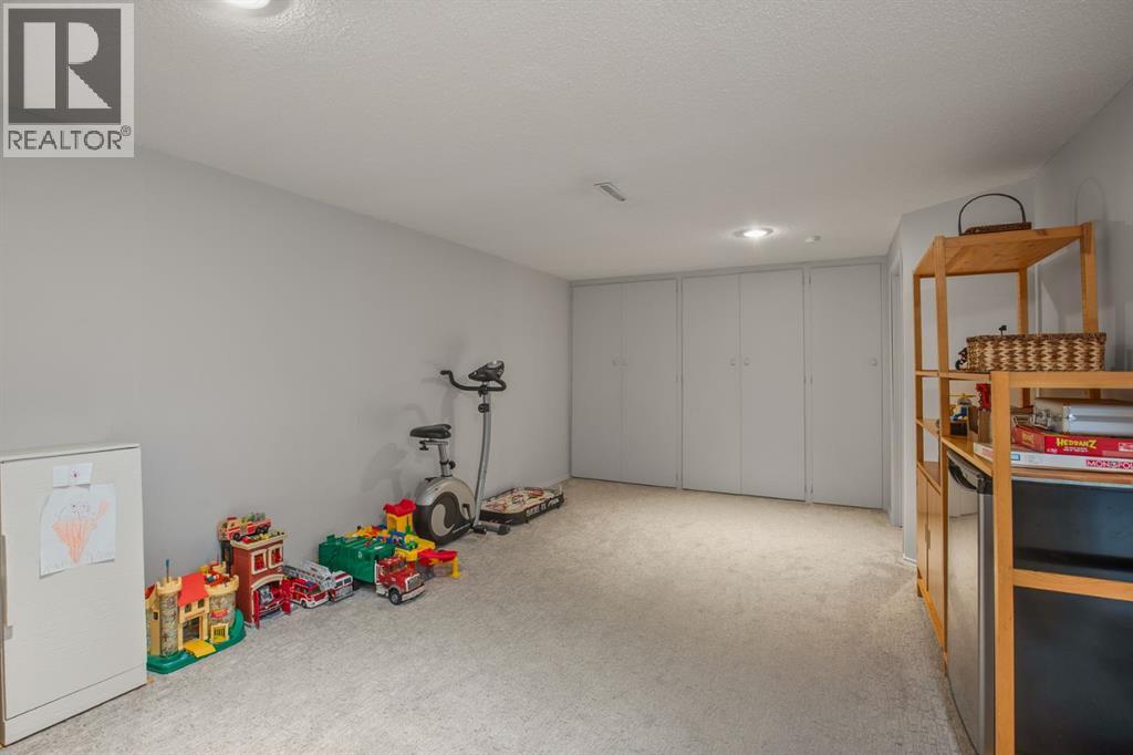 11 Mccune Avenue — photo 19