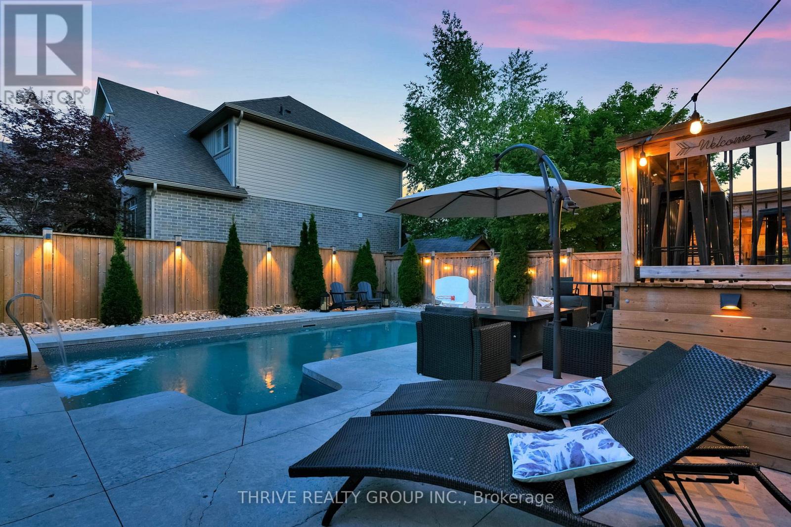 1903 JUBILEE CRESCENT - 32