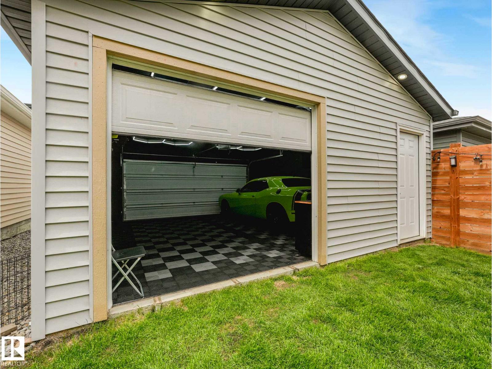 516 35 ST SW - 52