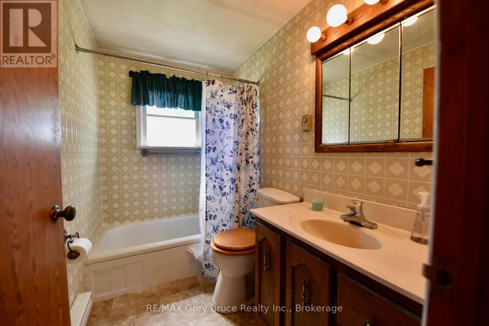 43 BARTLEY DRIVE - 31