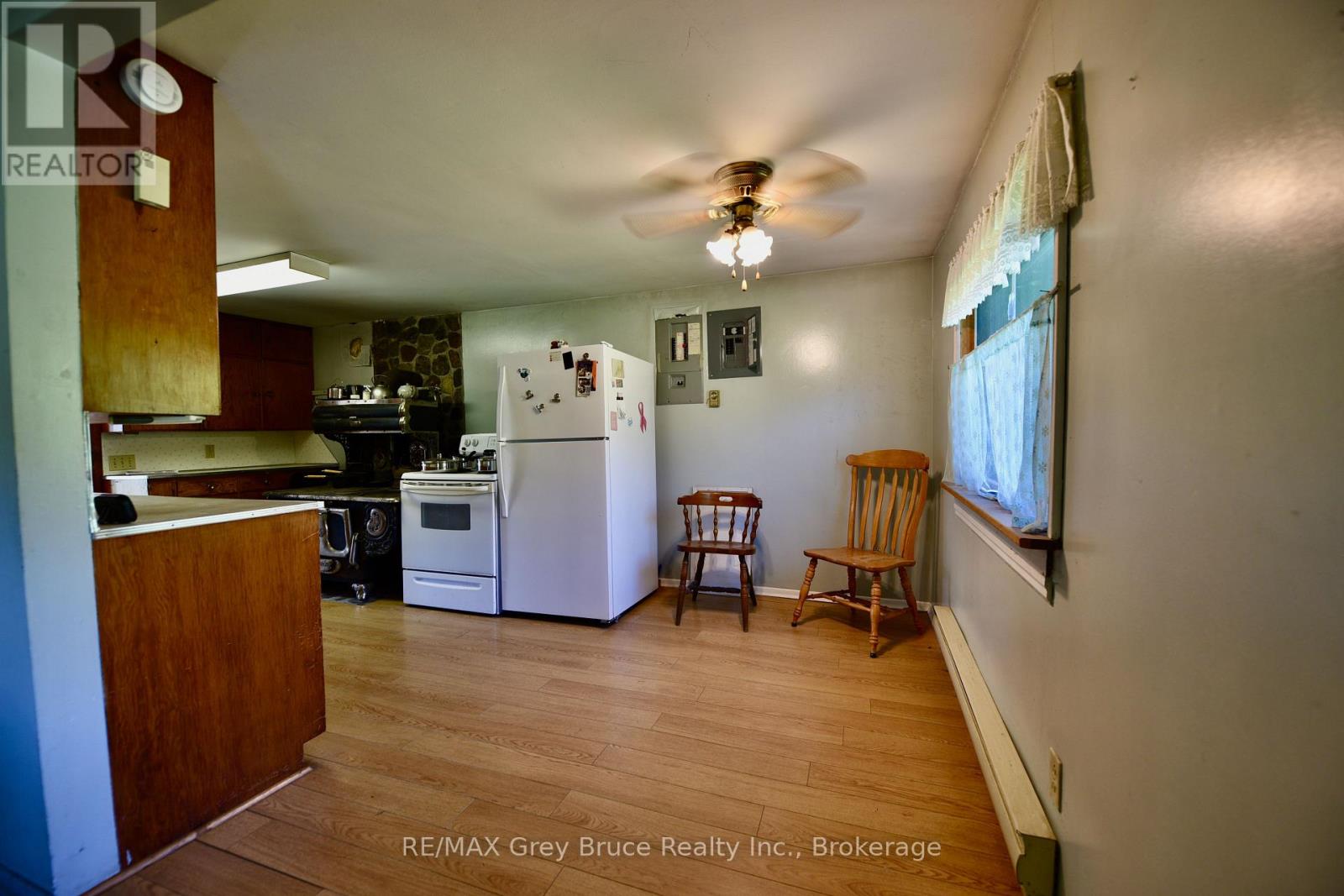 43 BARTLEY DRIVE - 33