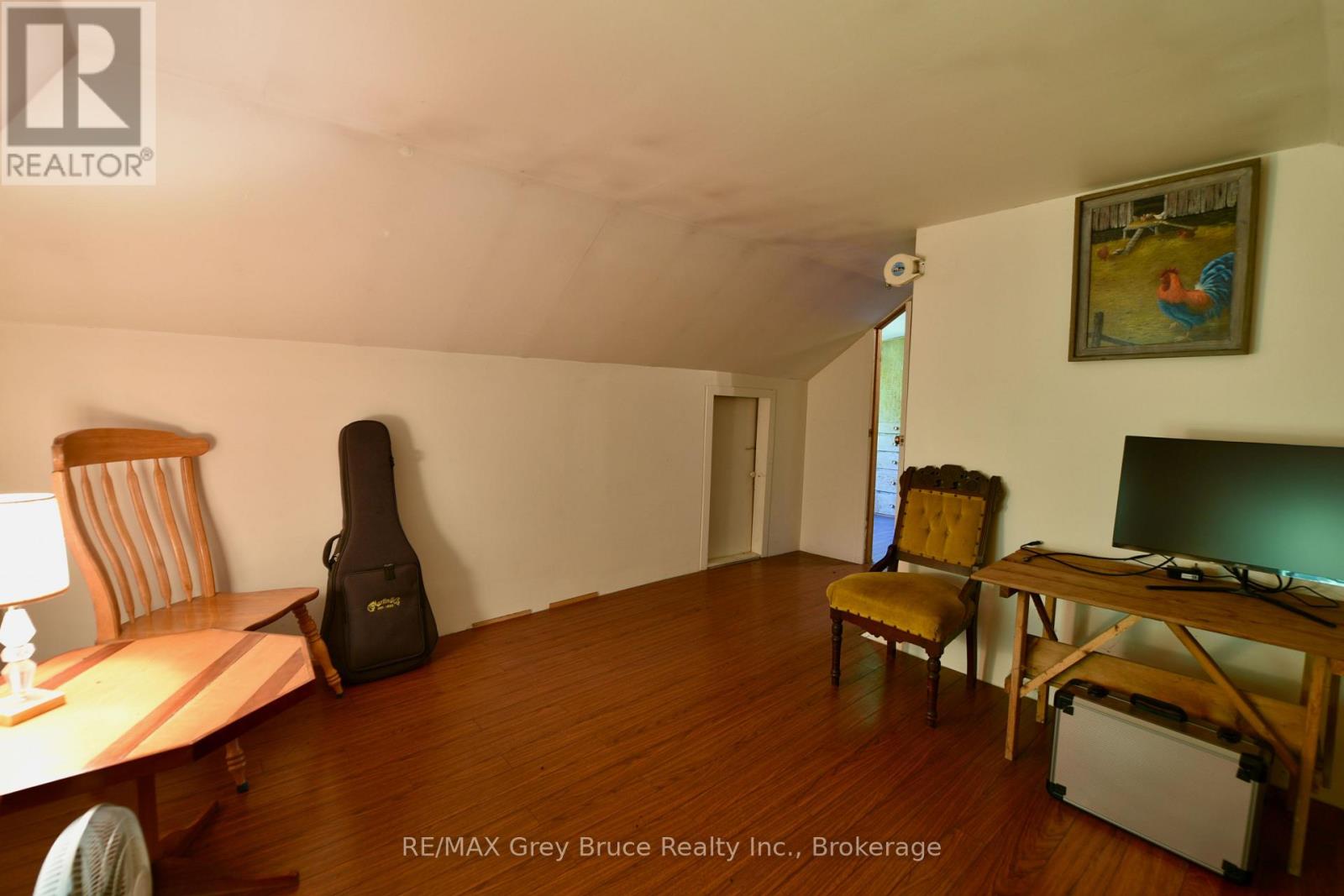 43 BARTLEY DRIVE - 38