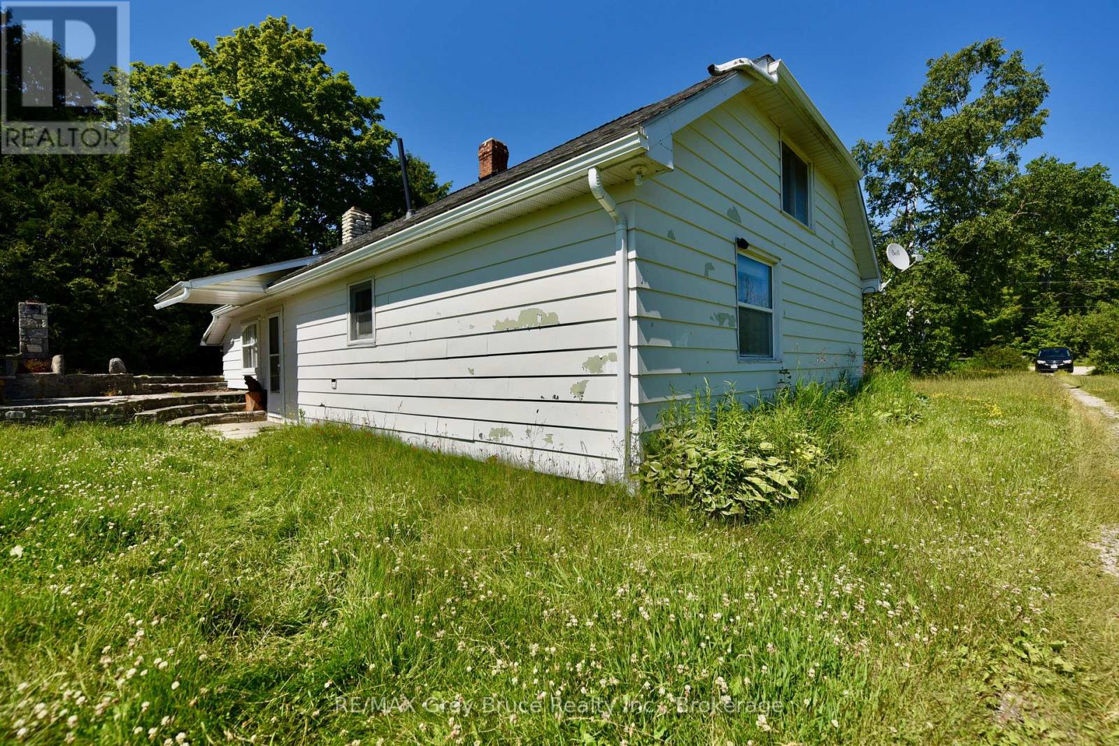 43 BARTLEY DRIVE - 44