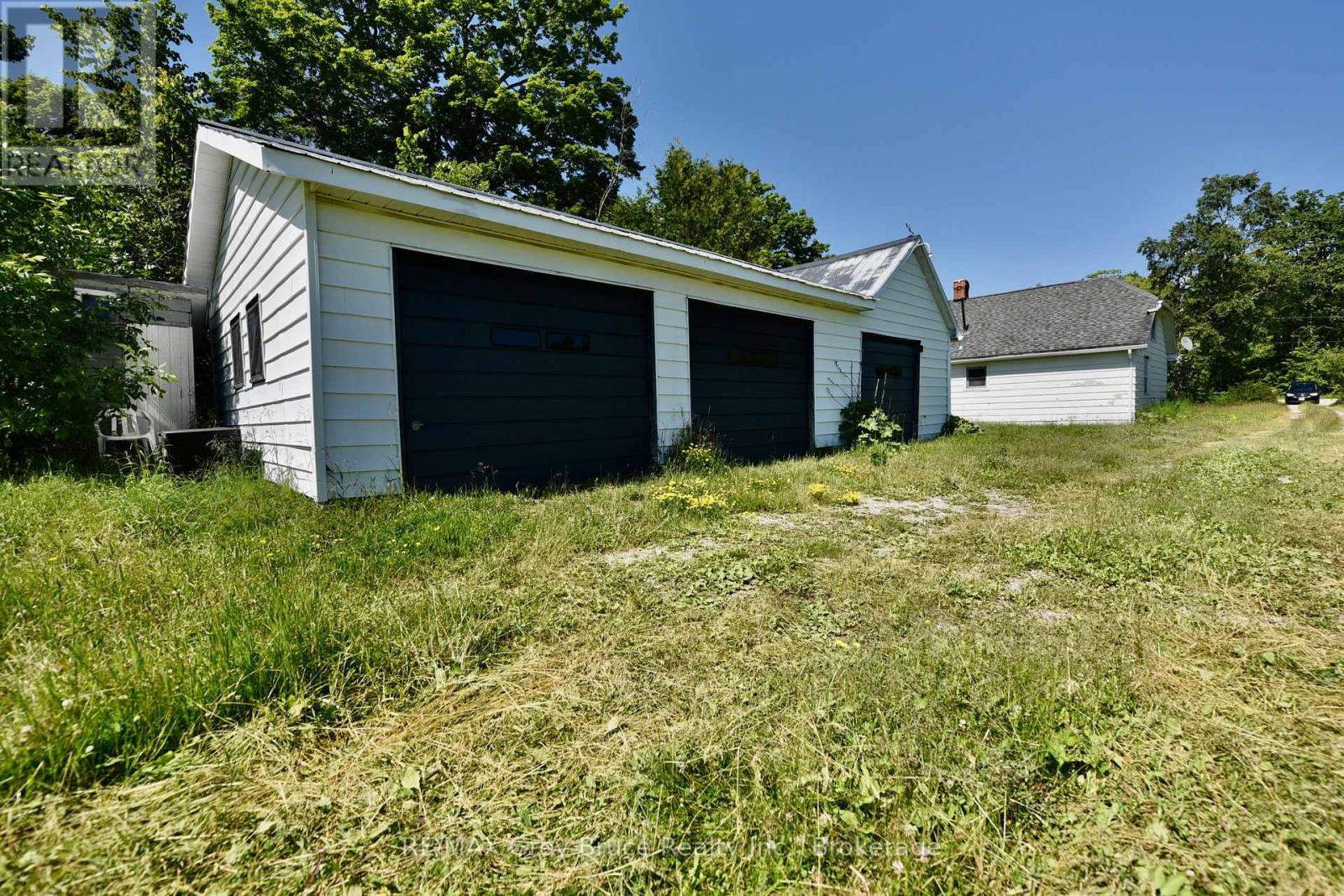 43 BARTLEY DRIVE - 46