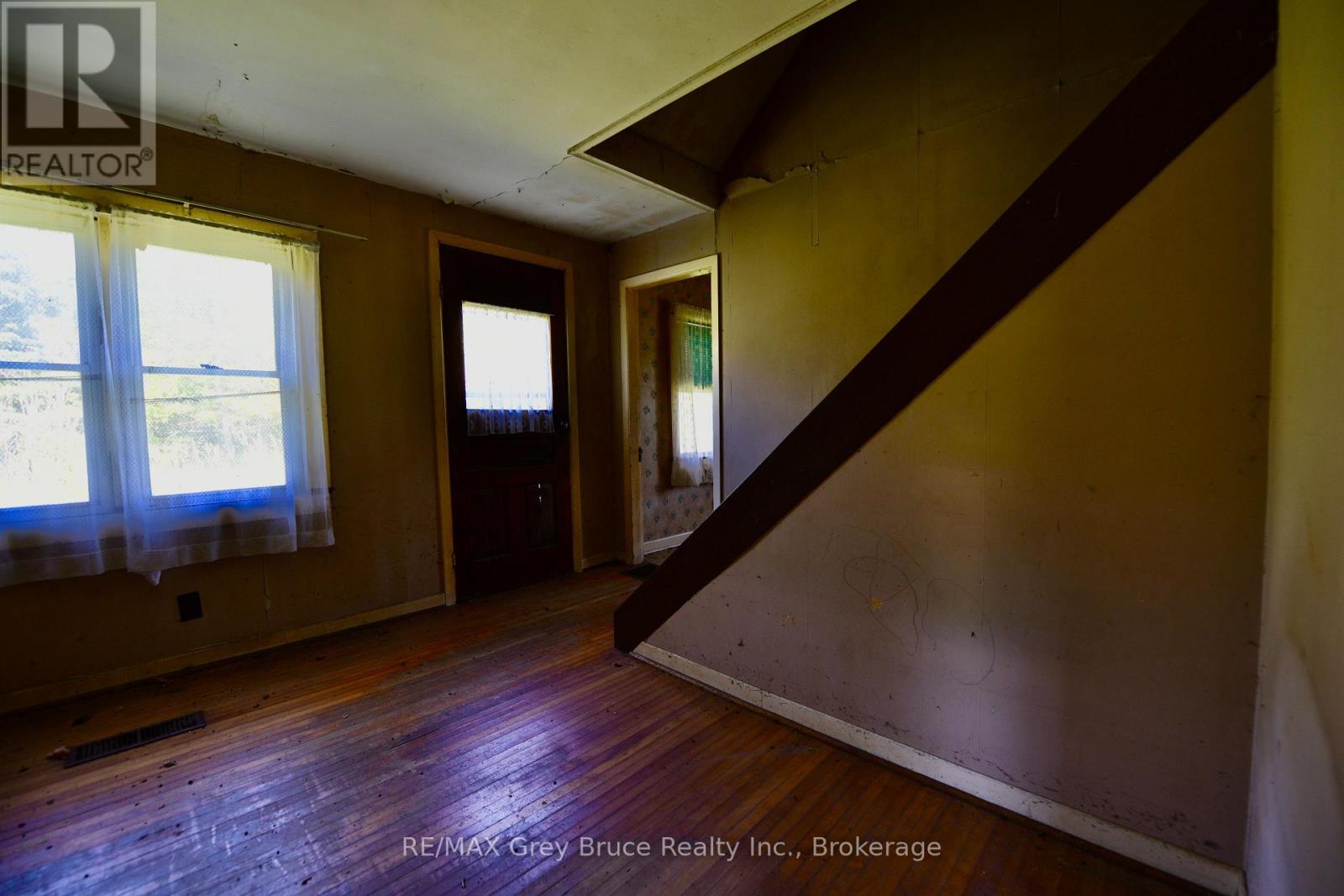 151 BARTLEY DRIVE - 23
