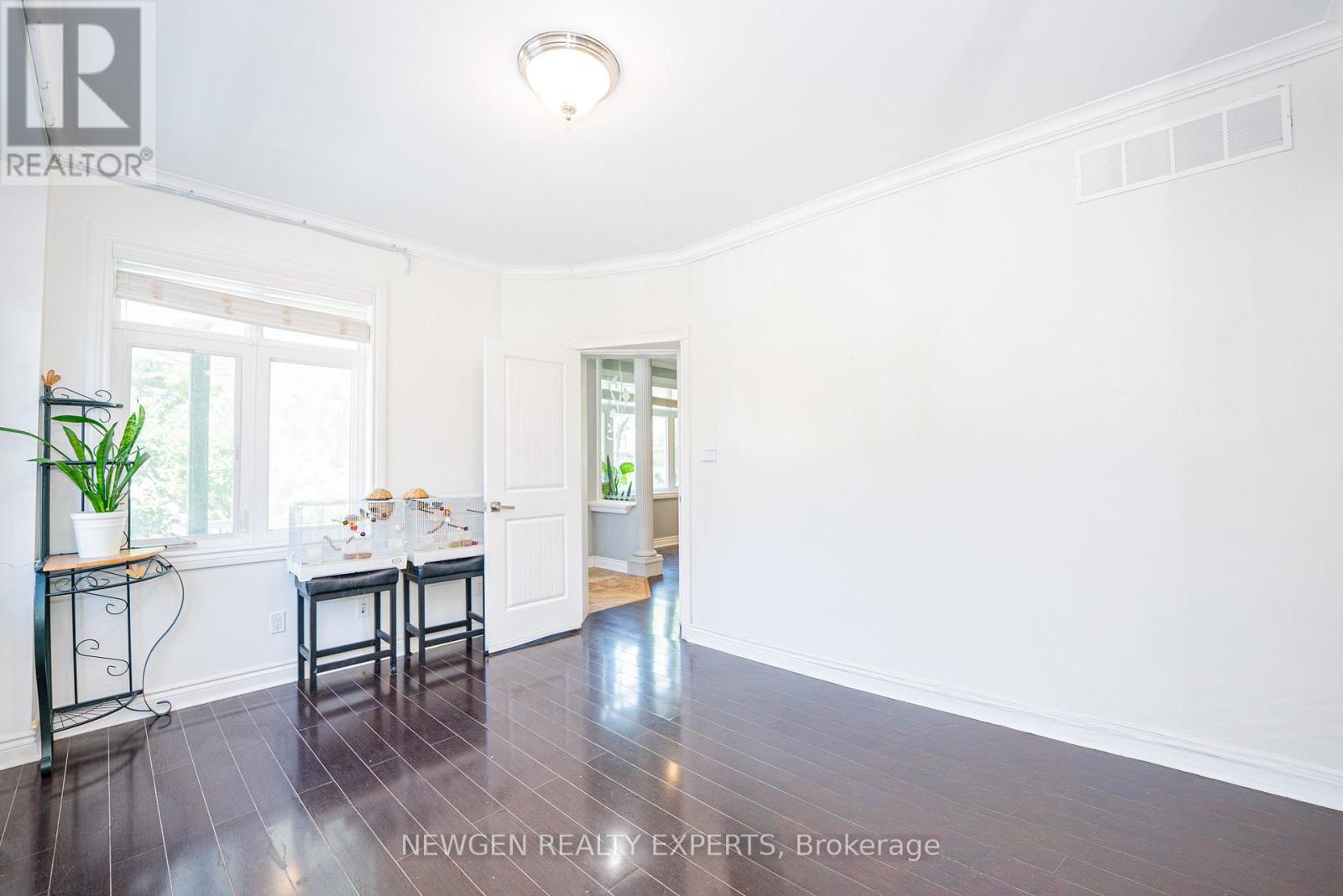 11 BENWAY DRIVE - 10