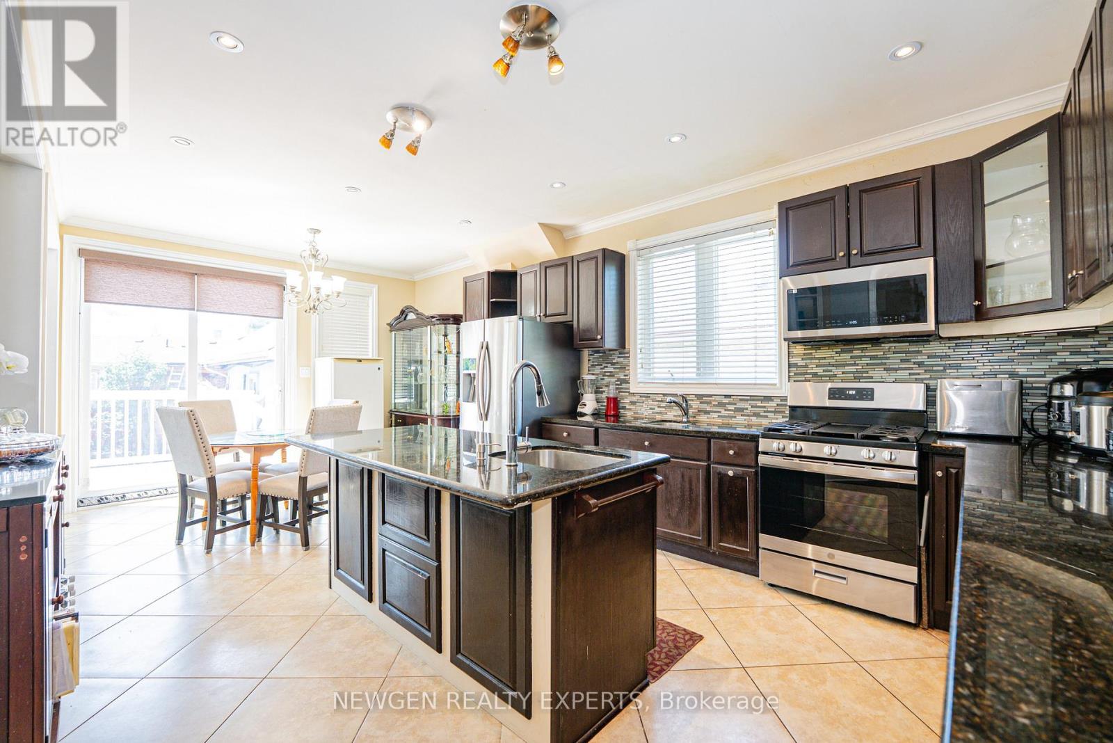 11 BENWAY DRIVE - 15