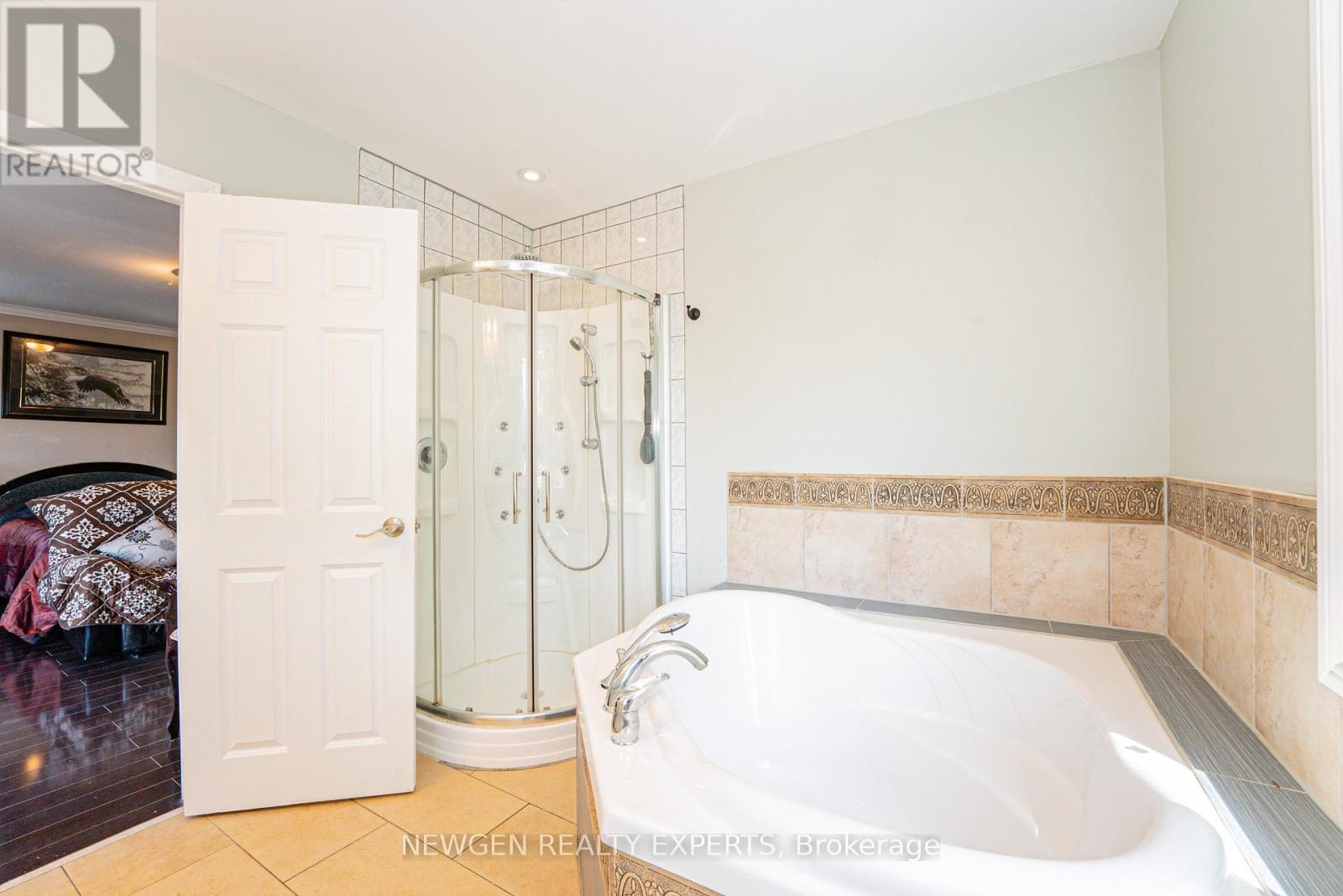 11 BENWAY DRIVE - 21