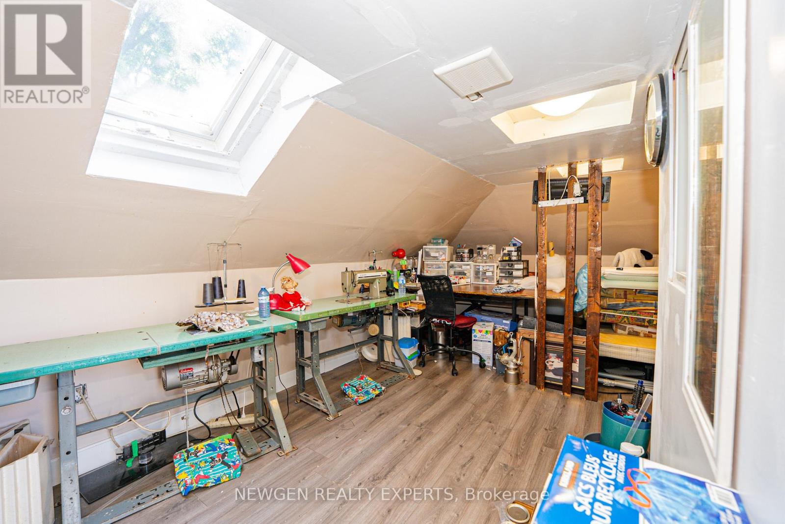 11 BENWAY DRIVE - 29
