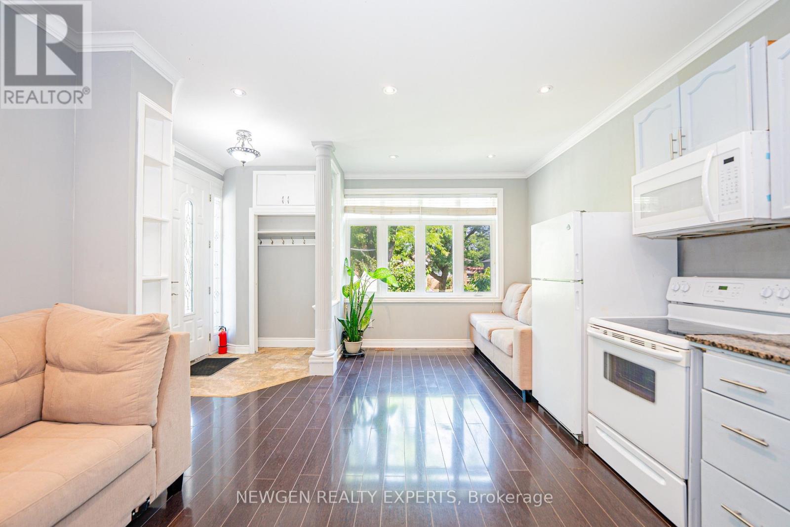 11 BENWAY DRIVE - 9