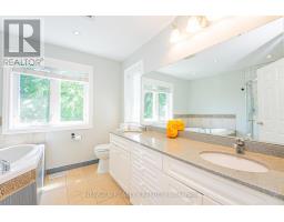 11 Benway Drive, Toronto, ON M9W1Z2 Photo 22