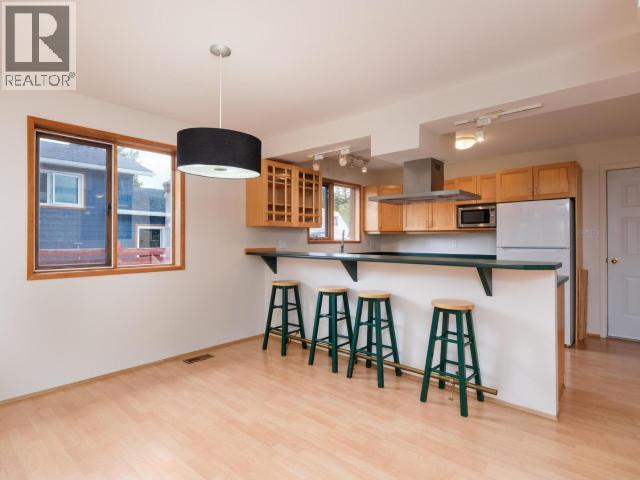 1709 HICKORY STREET - 9