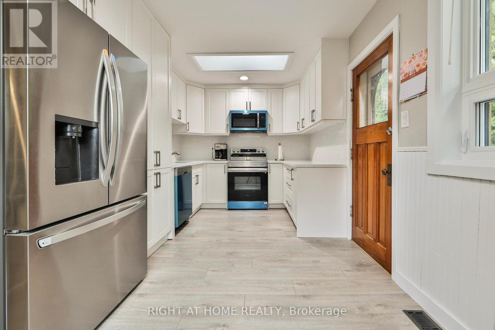 90 MILL STREET S - 15