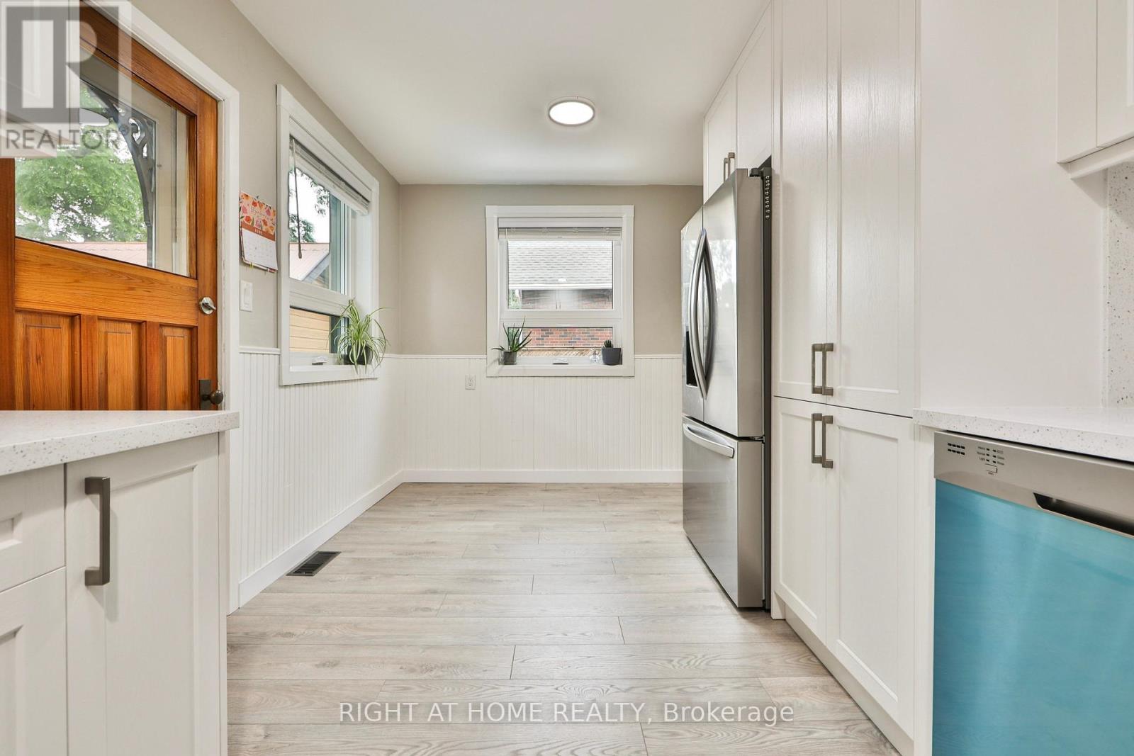 90 MILL STREET S - 18