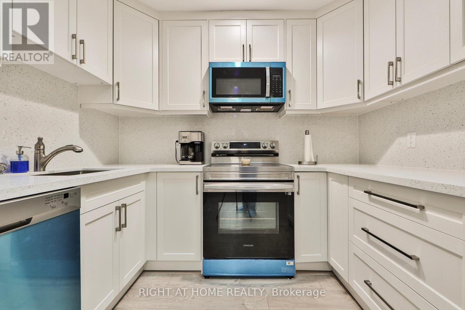 90 MILL STREET S - 21