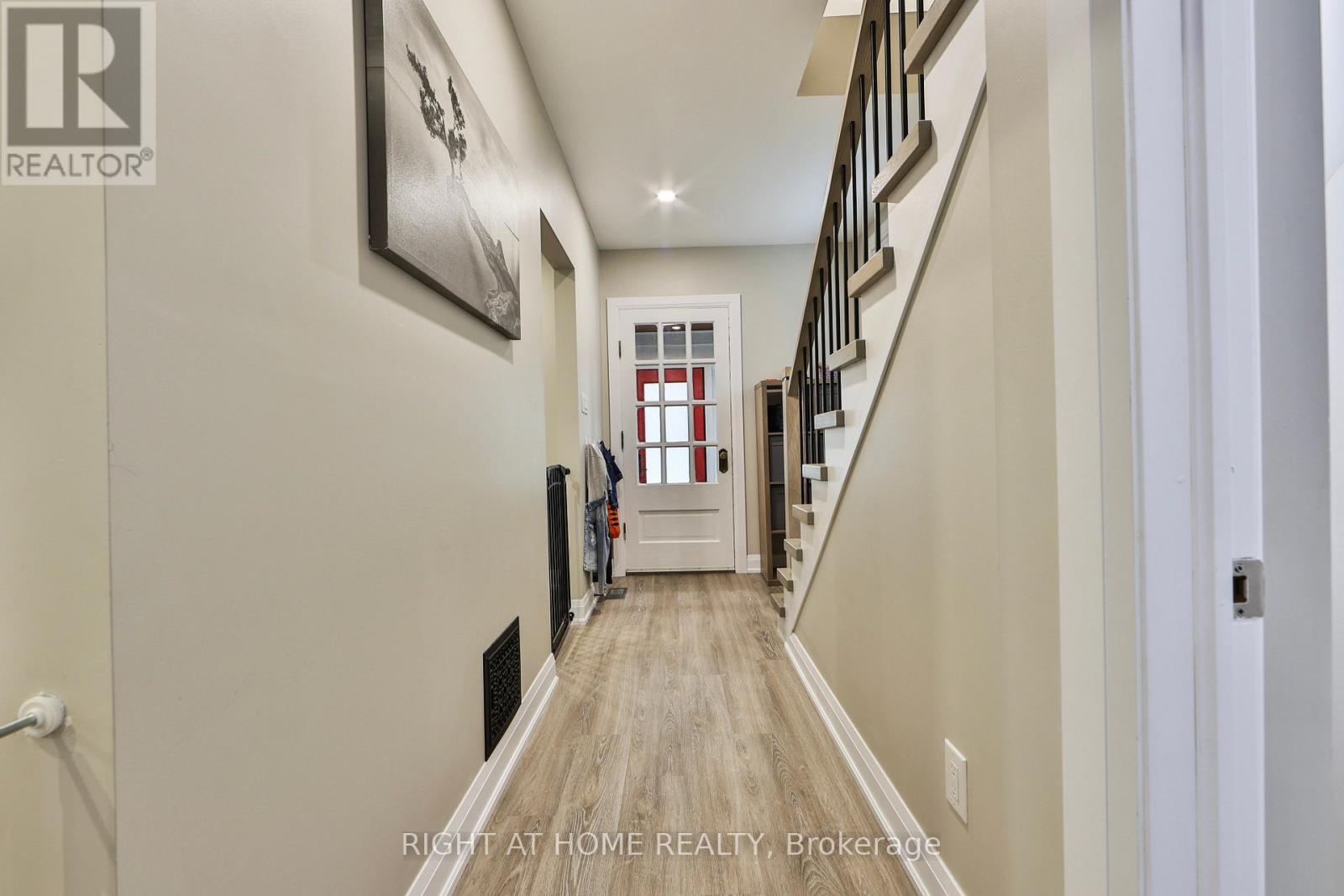 90 MILL STREET S - 22