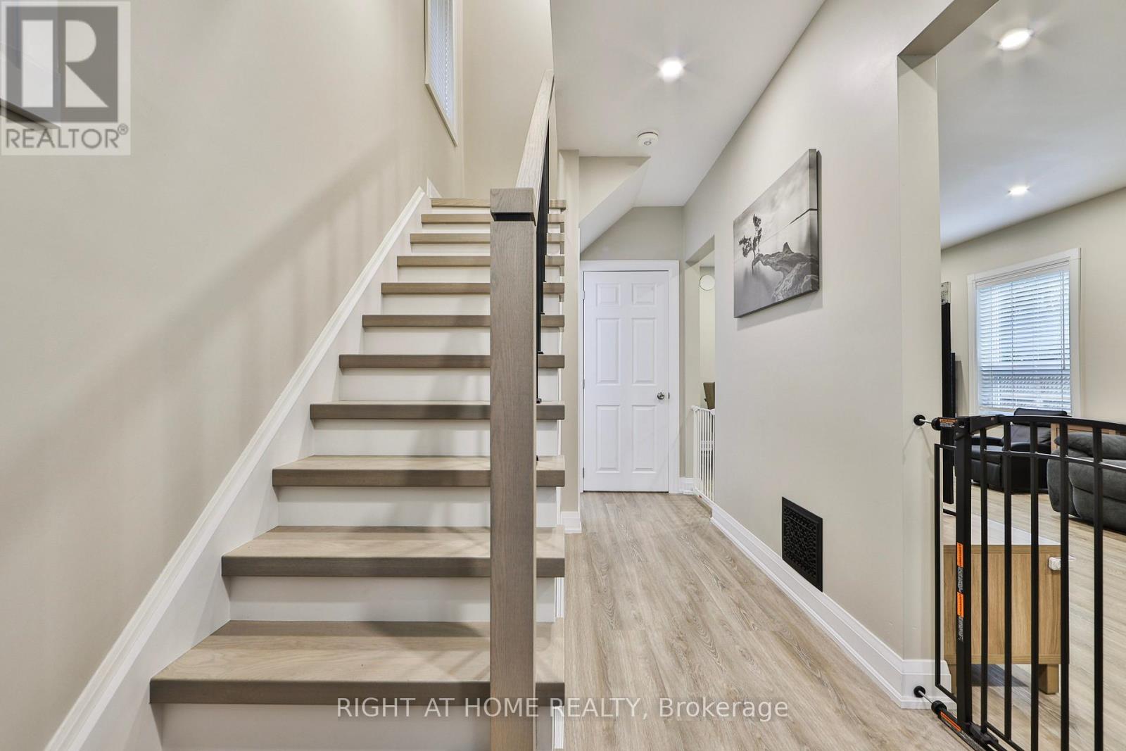 90 MILL STREET S - 23