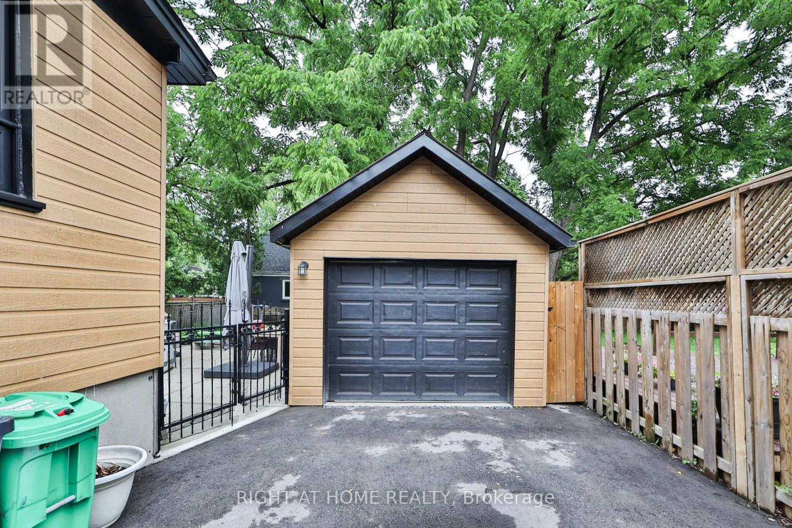 90 MILL STREET S - 50