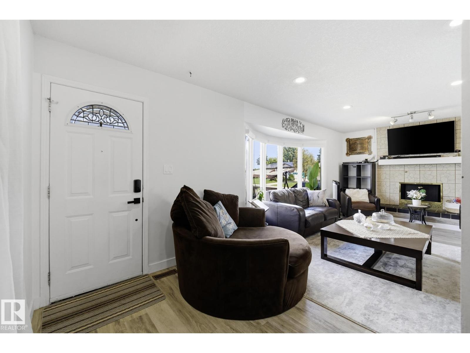 12303 152C AV NW - photo 3