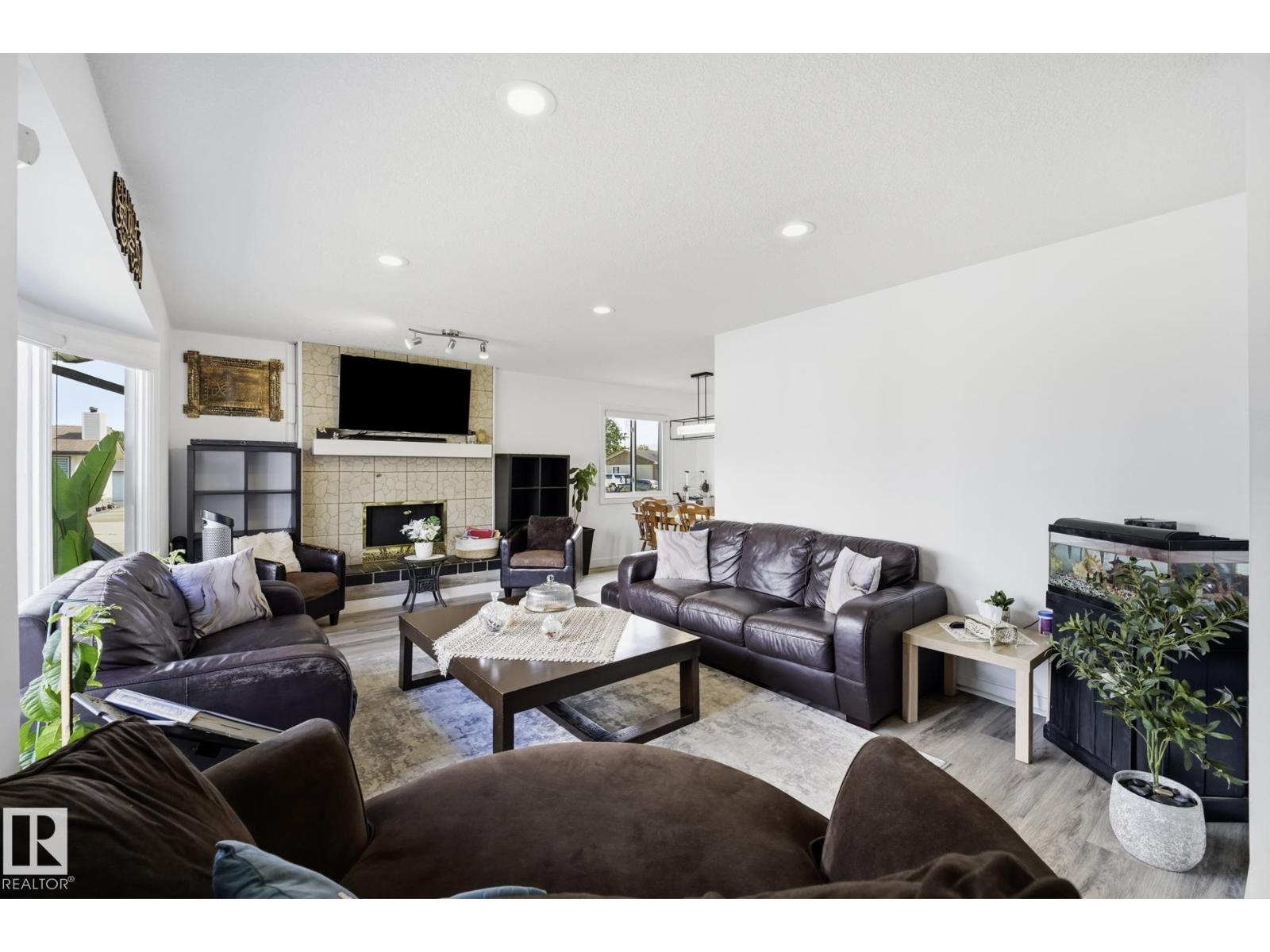 12303 152C AV NW - photo 5
