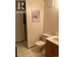 28 Highland Avenue, Jackfish Lake, SK S0M0L0 Photo 13