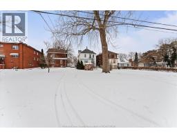3060 Sandwich, Windsor, ON N9C1A4 Photo 35