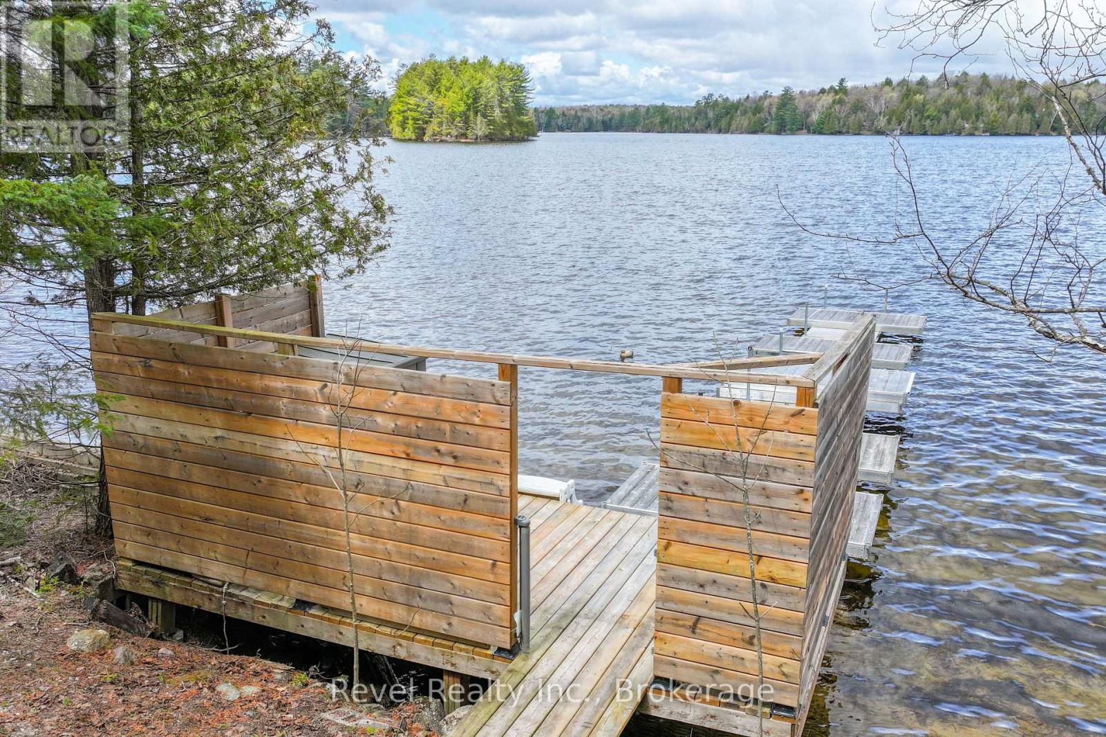 1129 LAKESHORE ROAD - 33