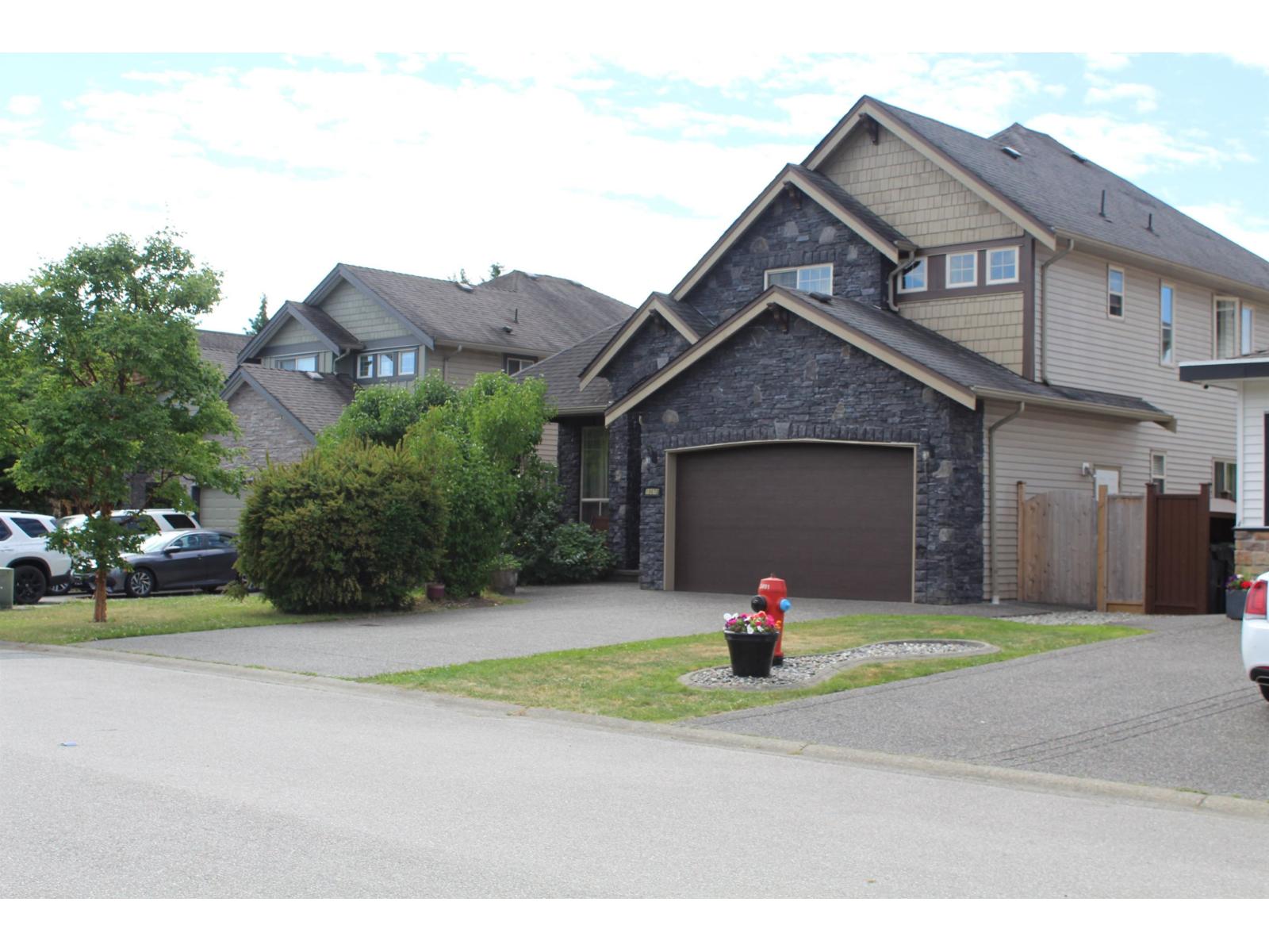 Upper Two Level 19670 71A AVENUE, Langley — photo 3