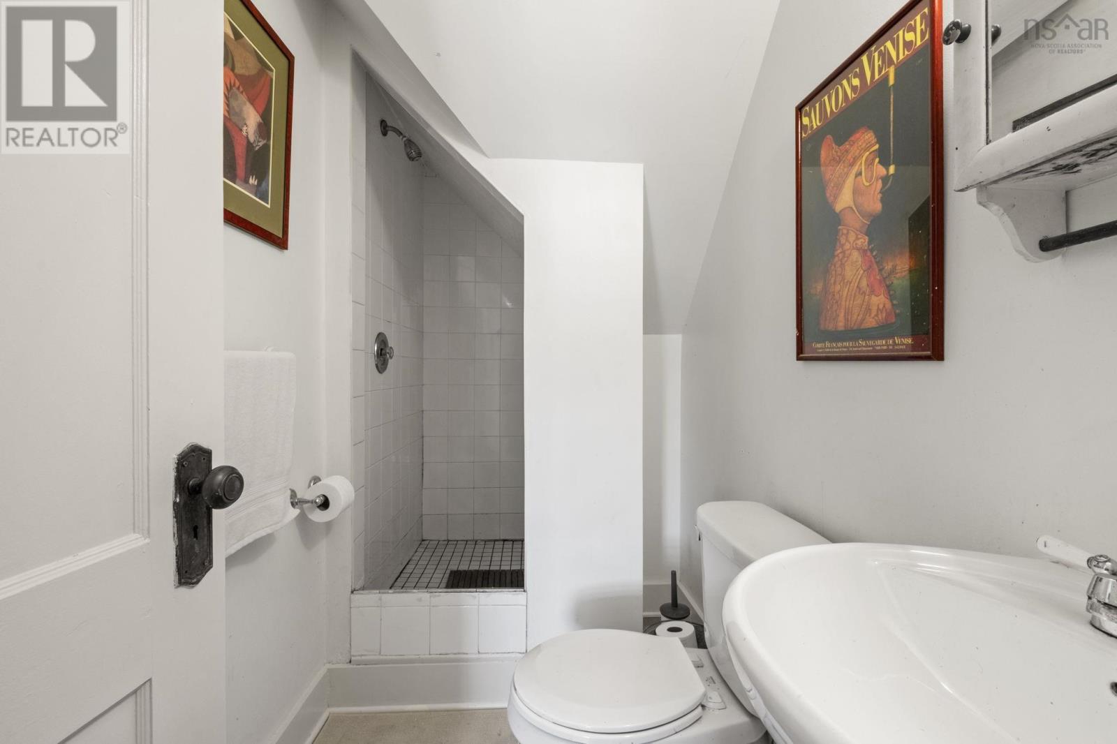 6161 Watt Street - 29