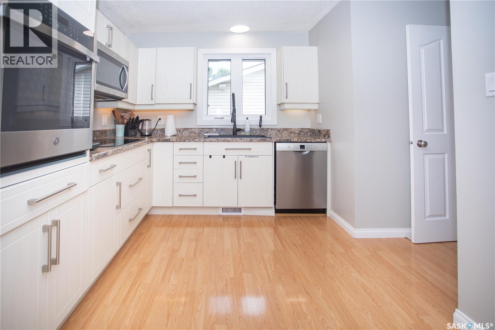 365 WATERLOO CRESCENT — photo 15