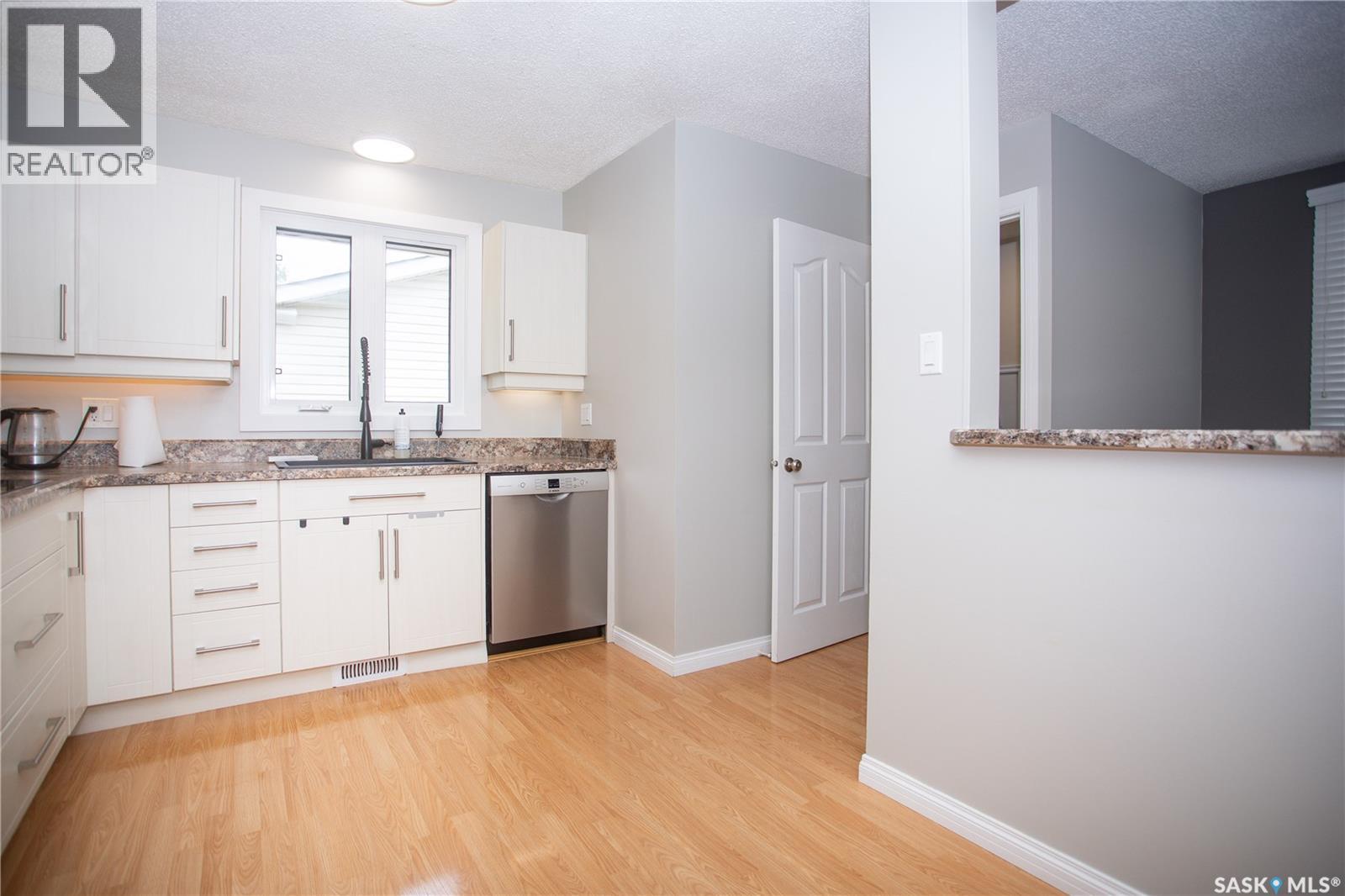 365 WATERLOO CRESCENT — photo 16
