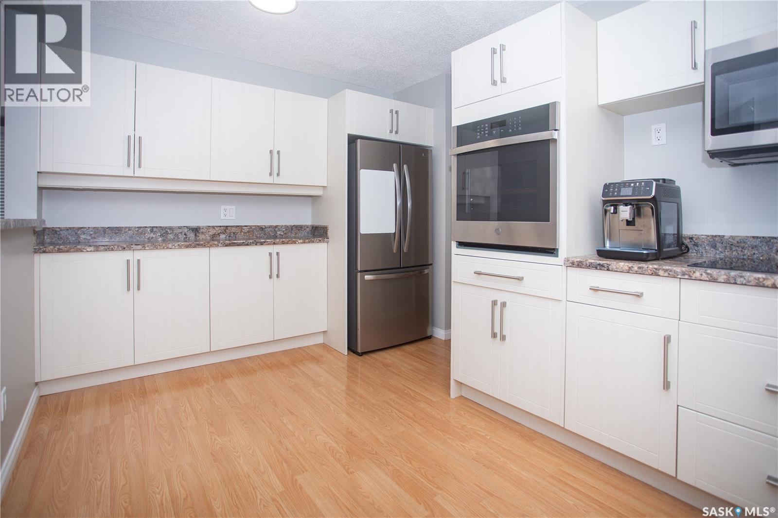 365 WATERLOO CRESCENT — photo 17