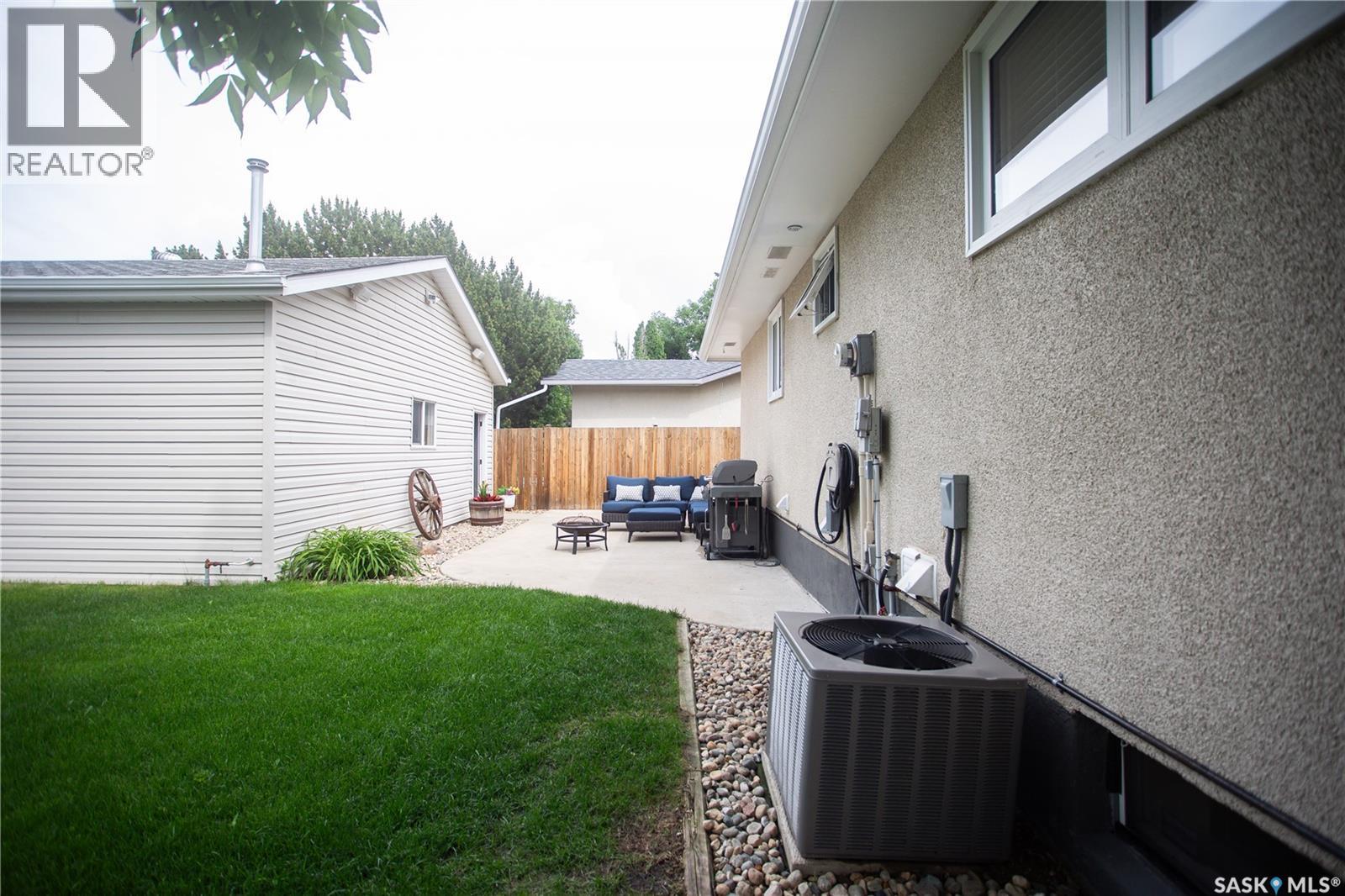 365 WATERLOO CRESCENT — photo 74