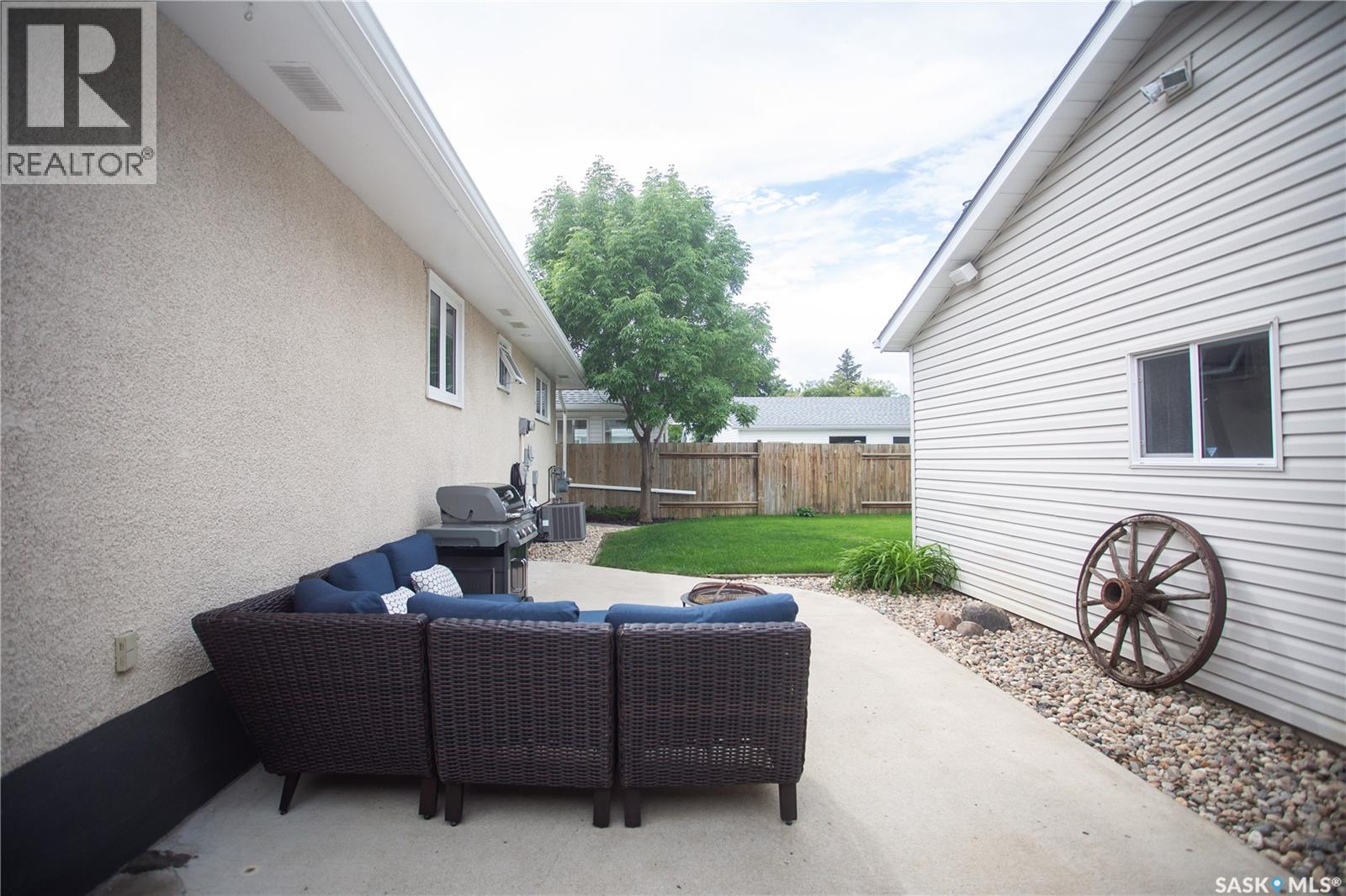 365 WATERLOO CRESCENT — photo 85