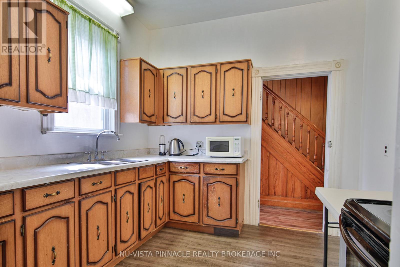 93 STANLEY STREET - 12