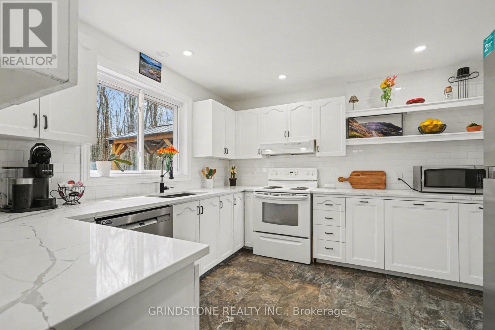 319 RIVERWOOD DRIVE - 12