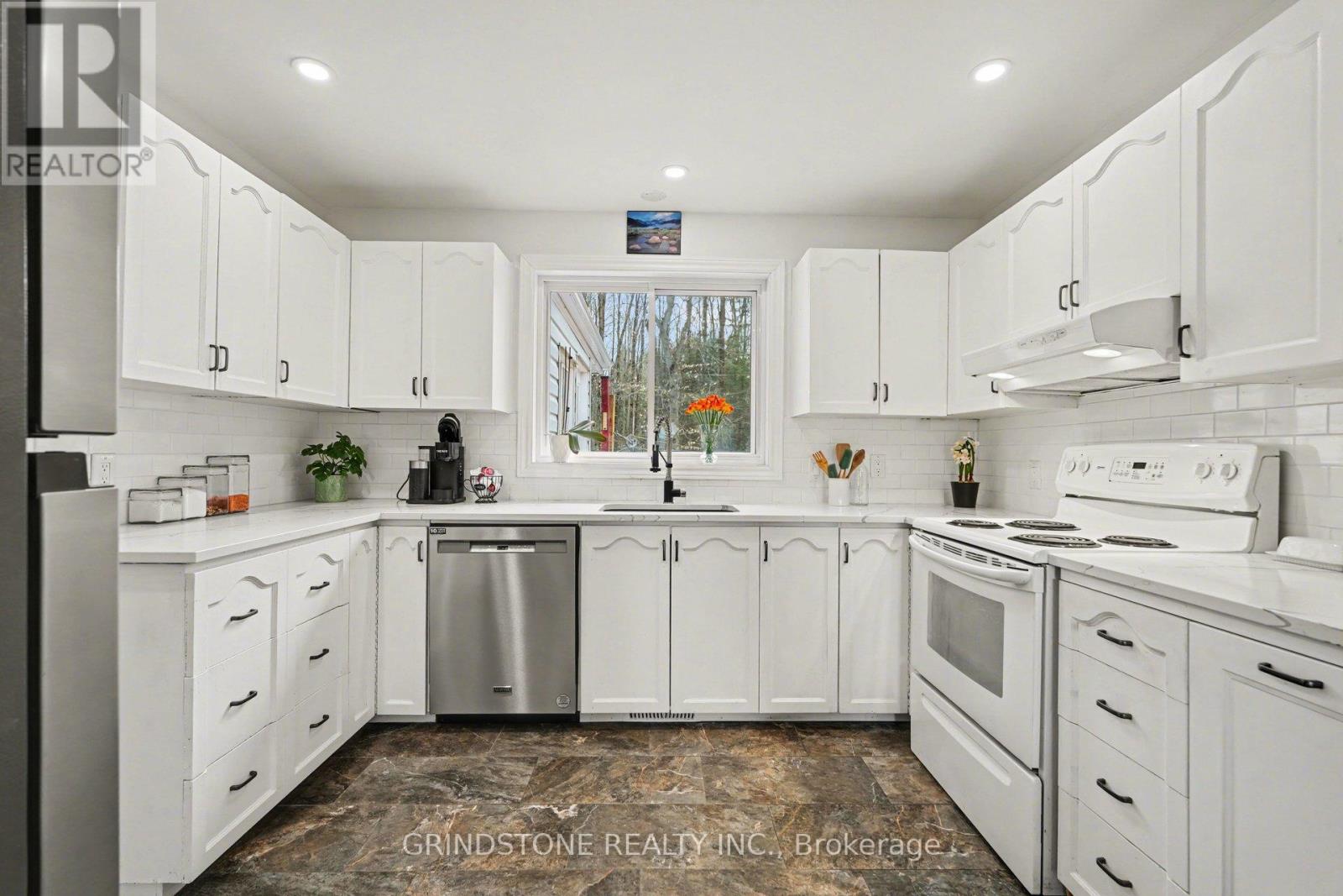 319 RIVERWOOD DRIVE - 14