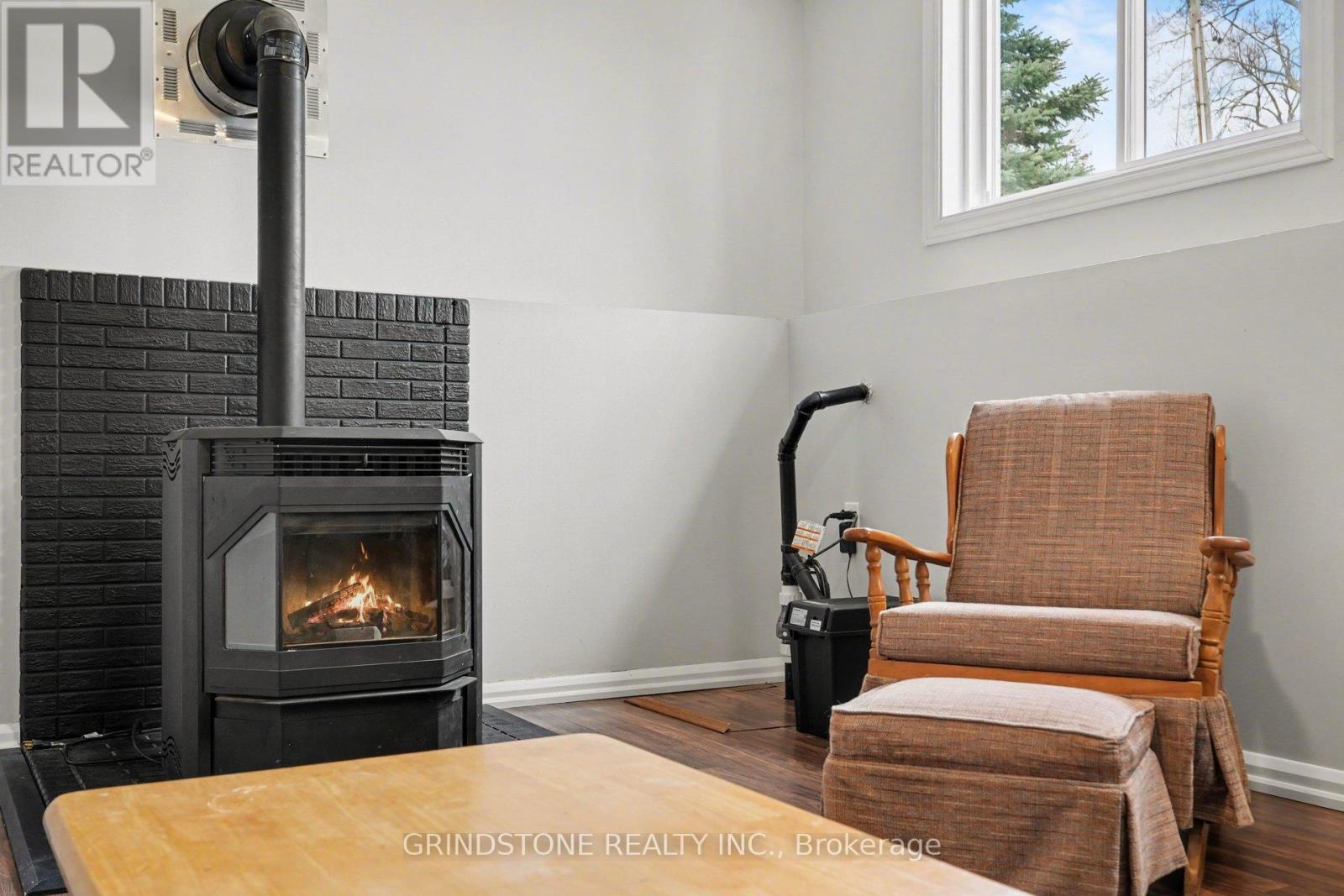 319 RIVERWOOD DRIVE - 22