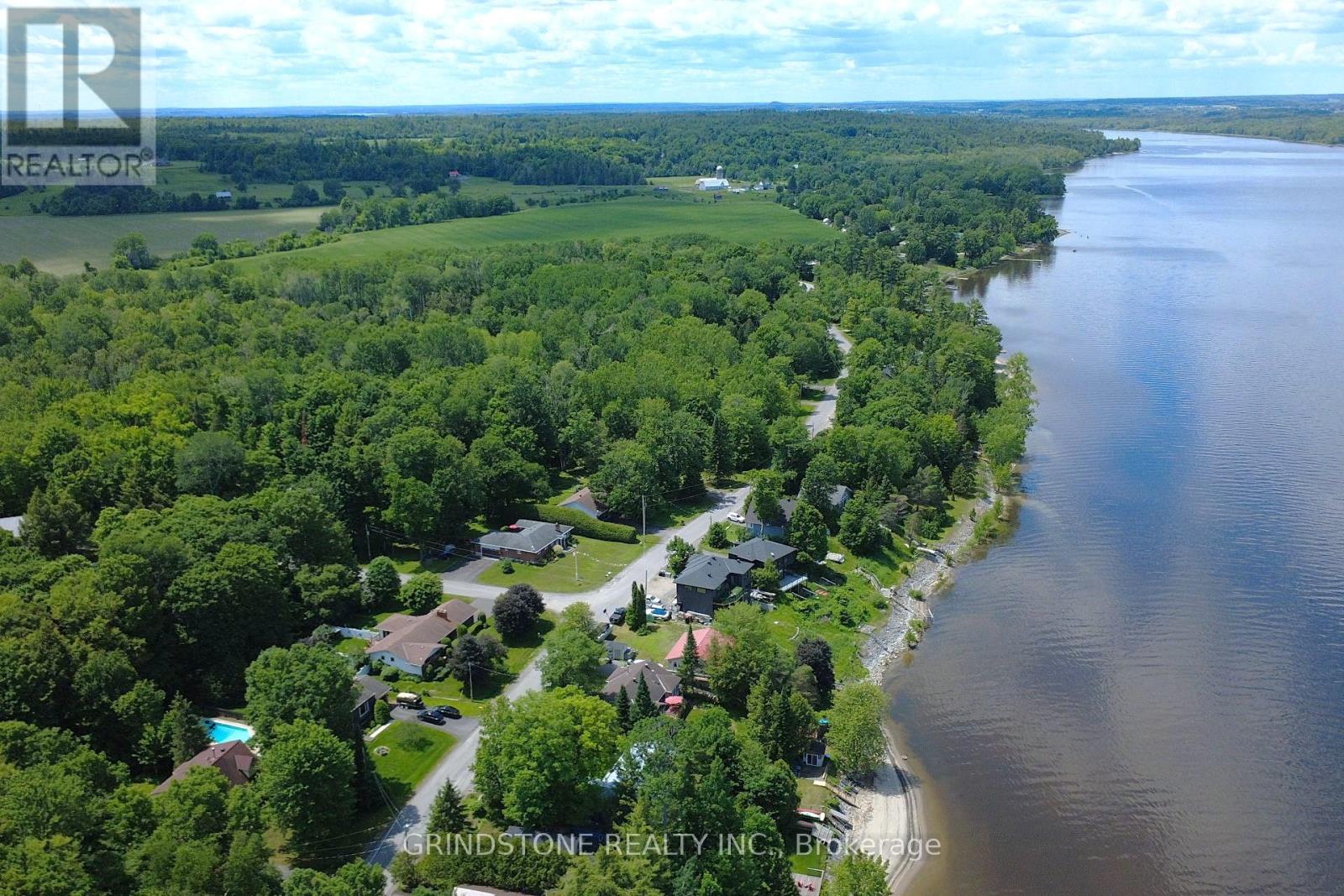 319 RIVERWOOD DRIVE - 35