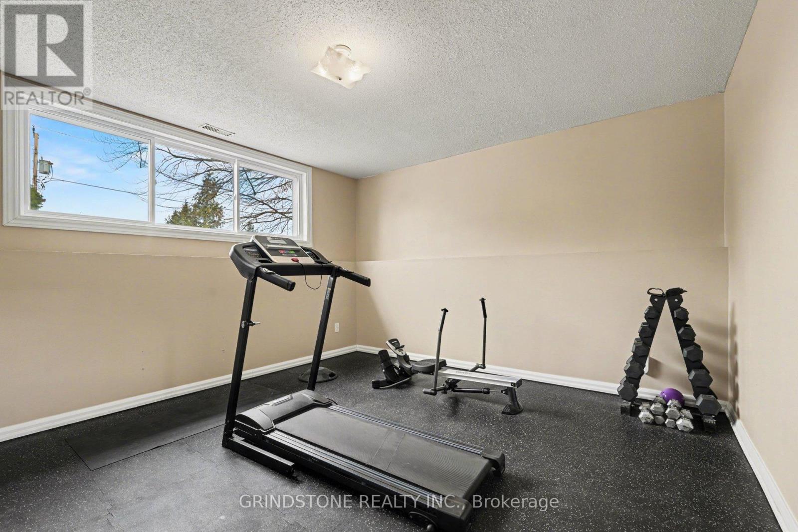319 RIVERWOOD DRIVE - 26