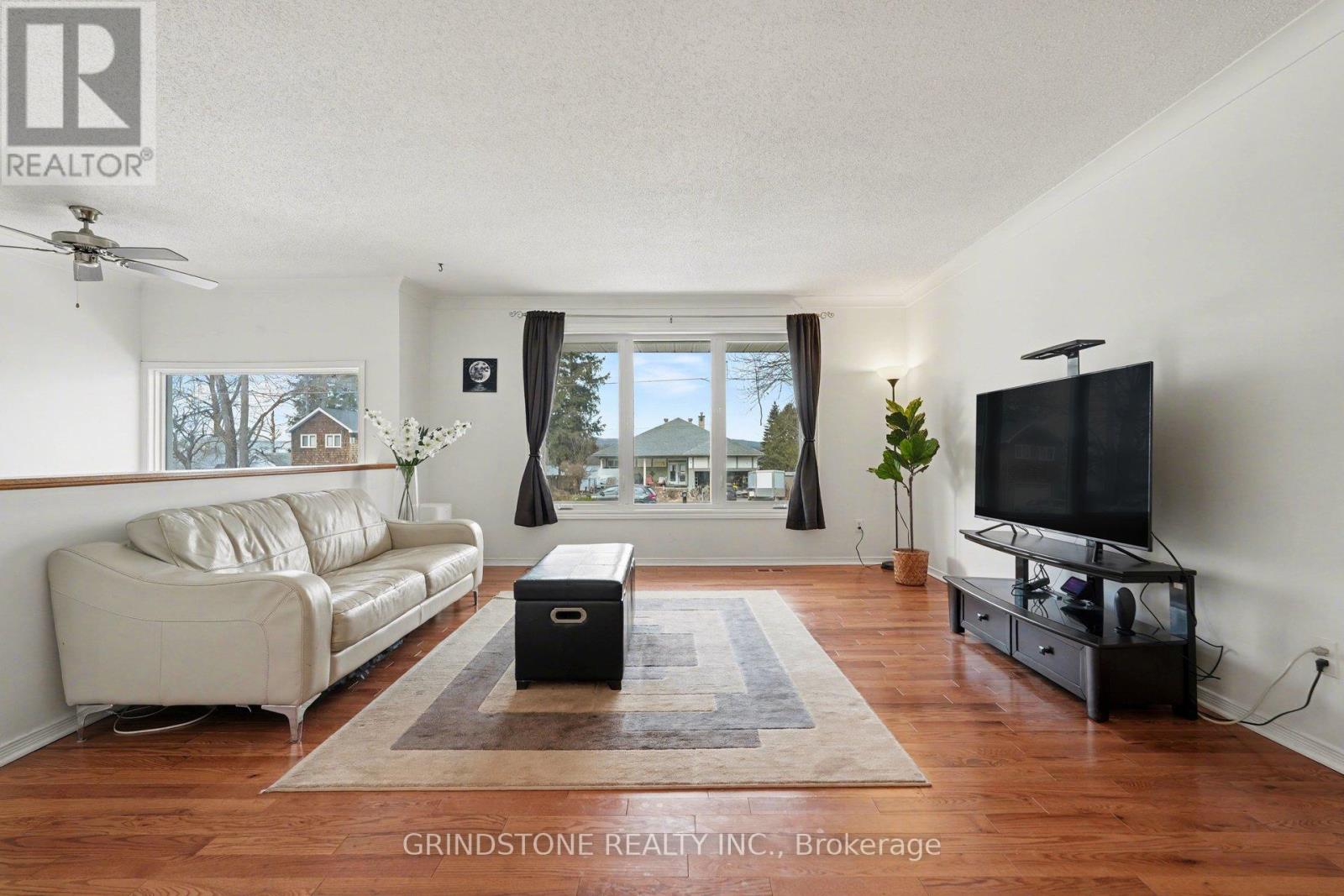 319 RIVERWOOD DRIVE - 5