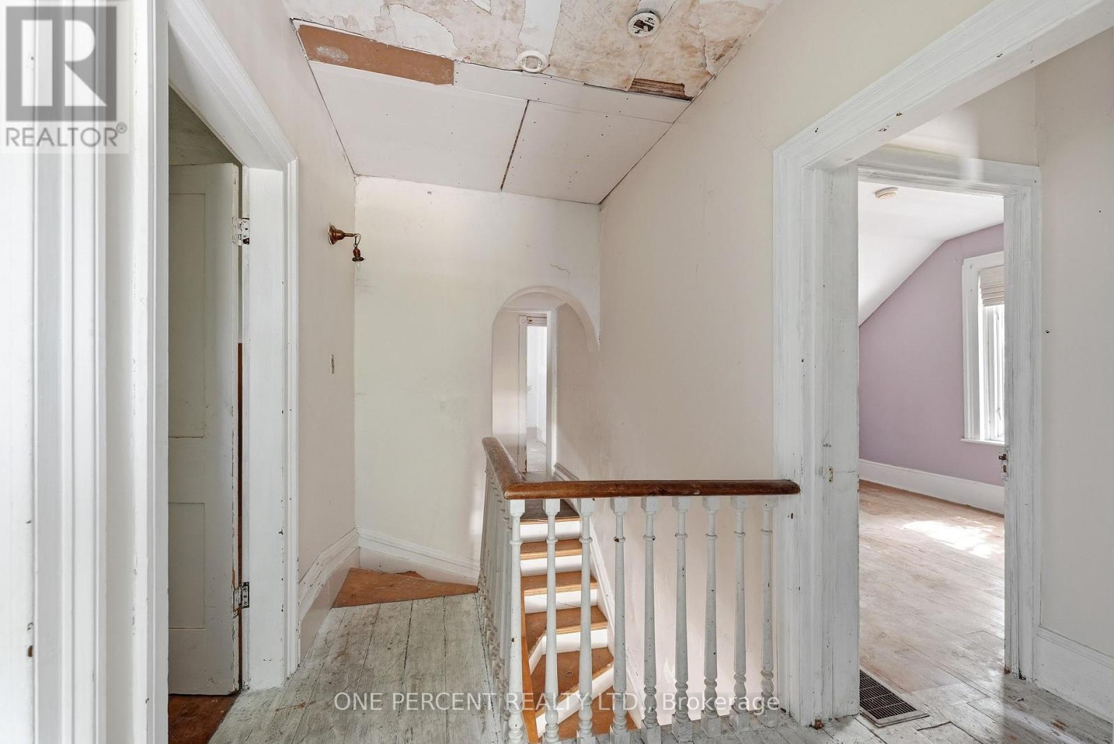 213 ST LAWRENCE STREET EAST STREET E - 36