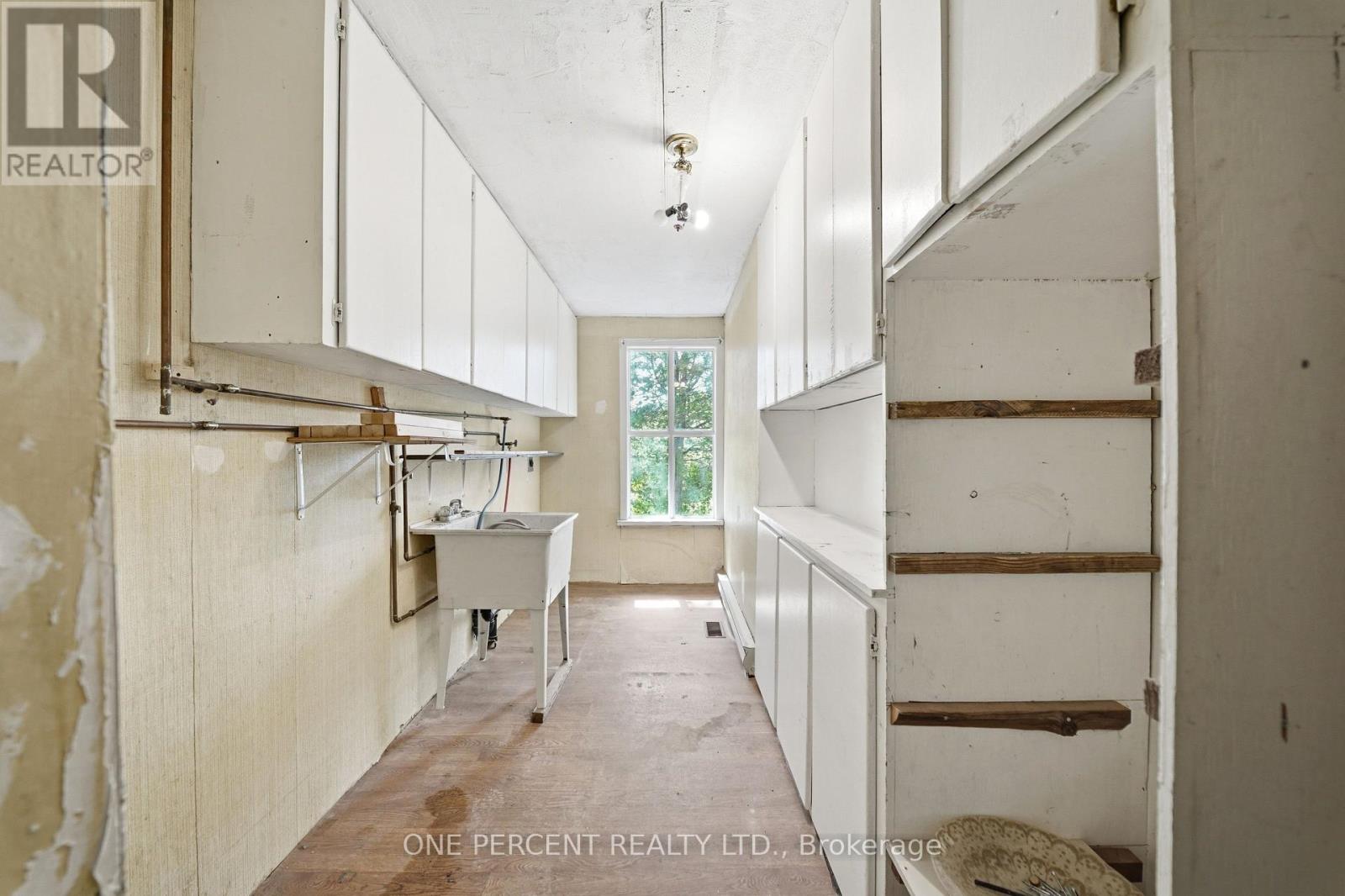 213 ST LAWRENCE STREET EAST STREET E - 17