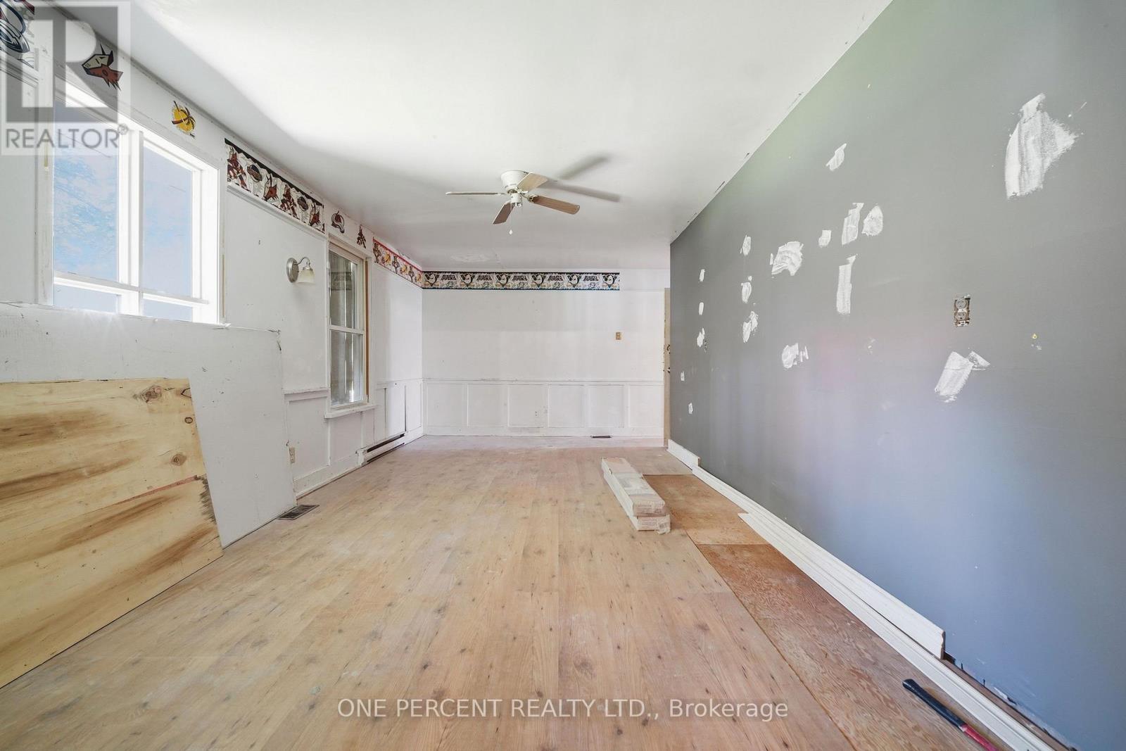 213 ST LAWRENCE STREET EAST STREET E - 10