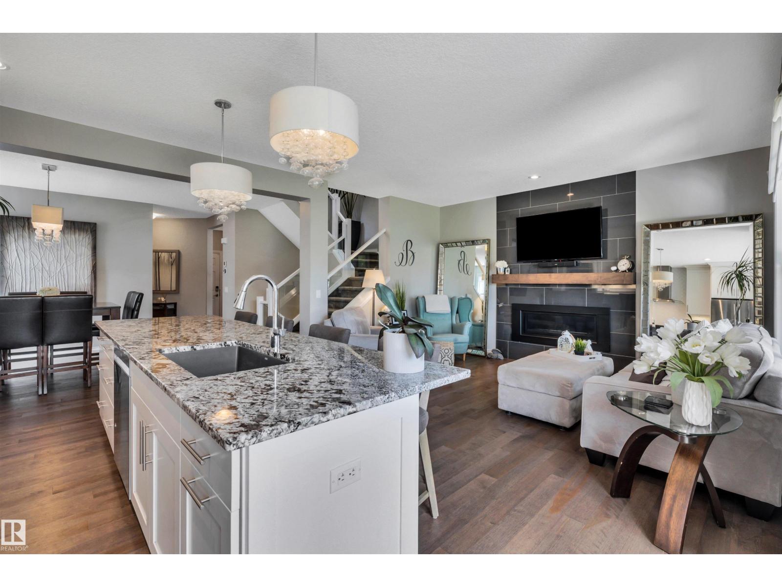 1239 DANIELS CR SW — photo 10