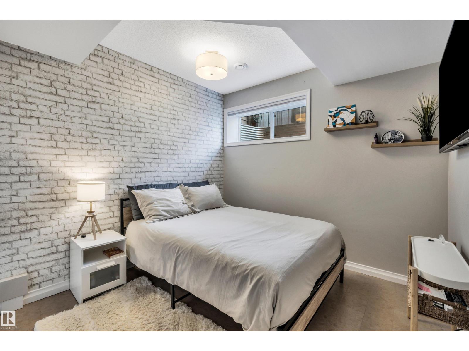 1239 DANIELS CR SW — photo 41