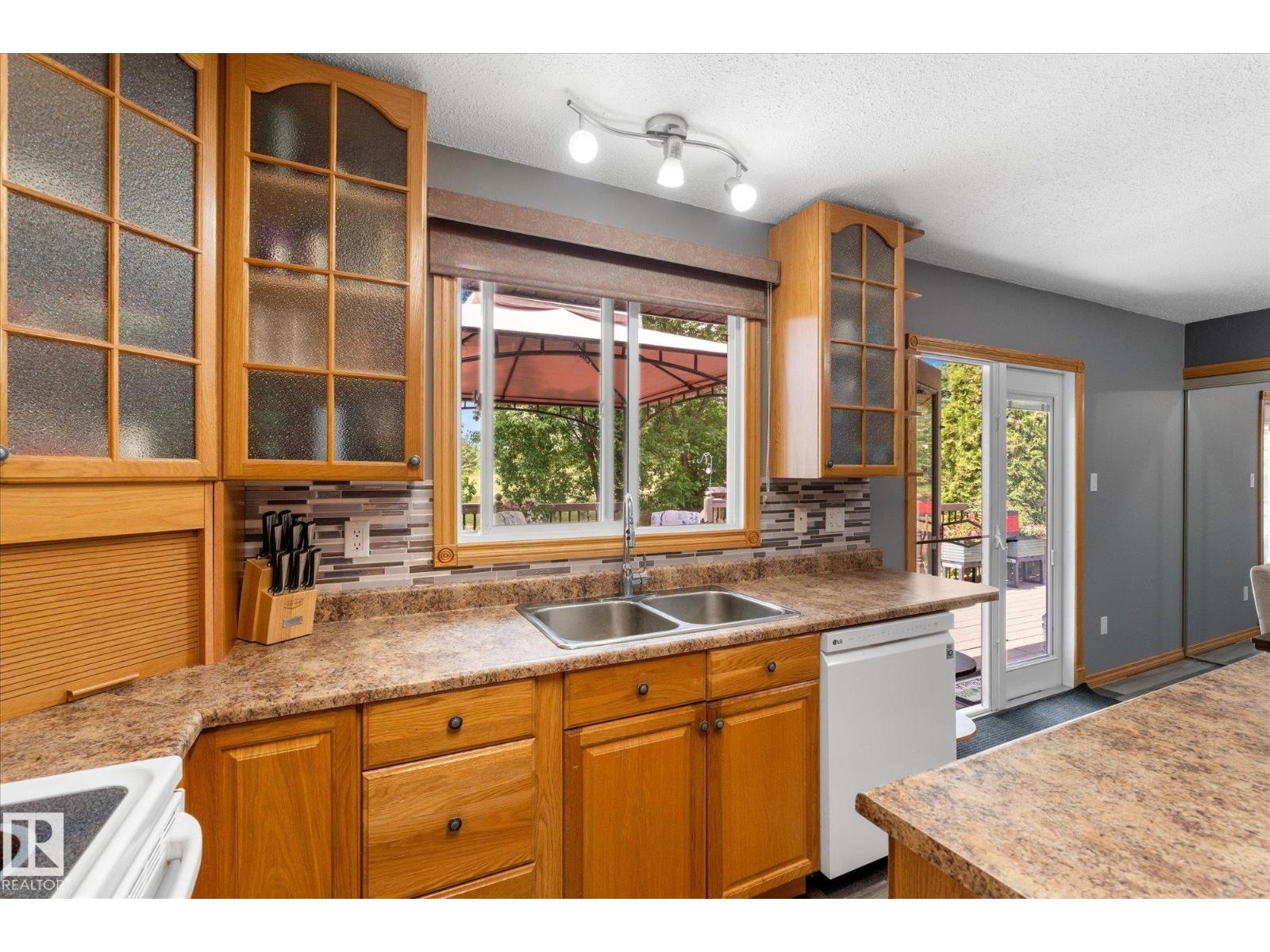 #2 1511 PARKLAND DR — photo 18