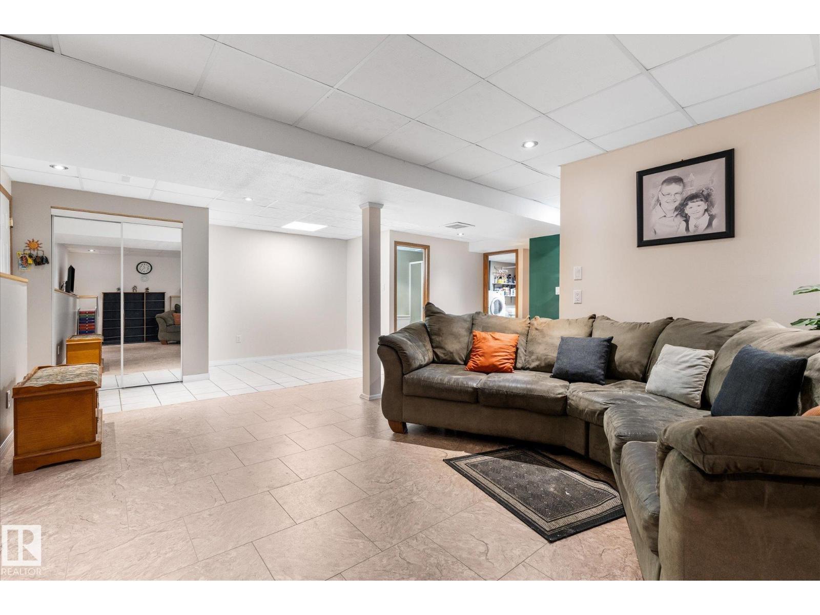 #2 1511 PARKLAND DR — photo 34