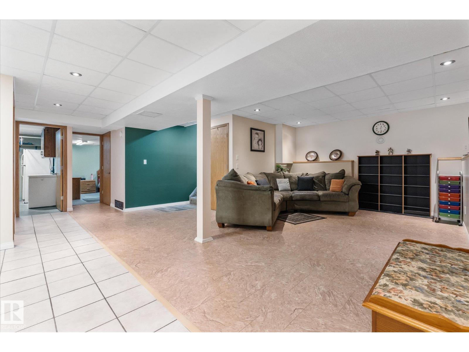 #2 1511 PARKLAND DR — photo 36