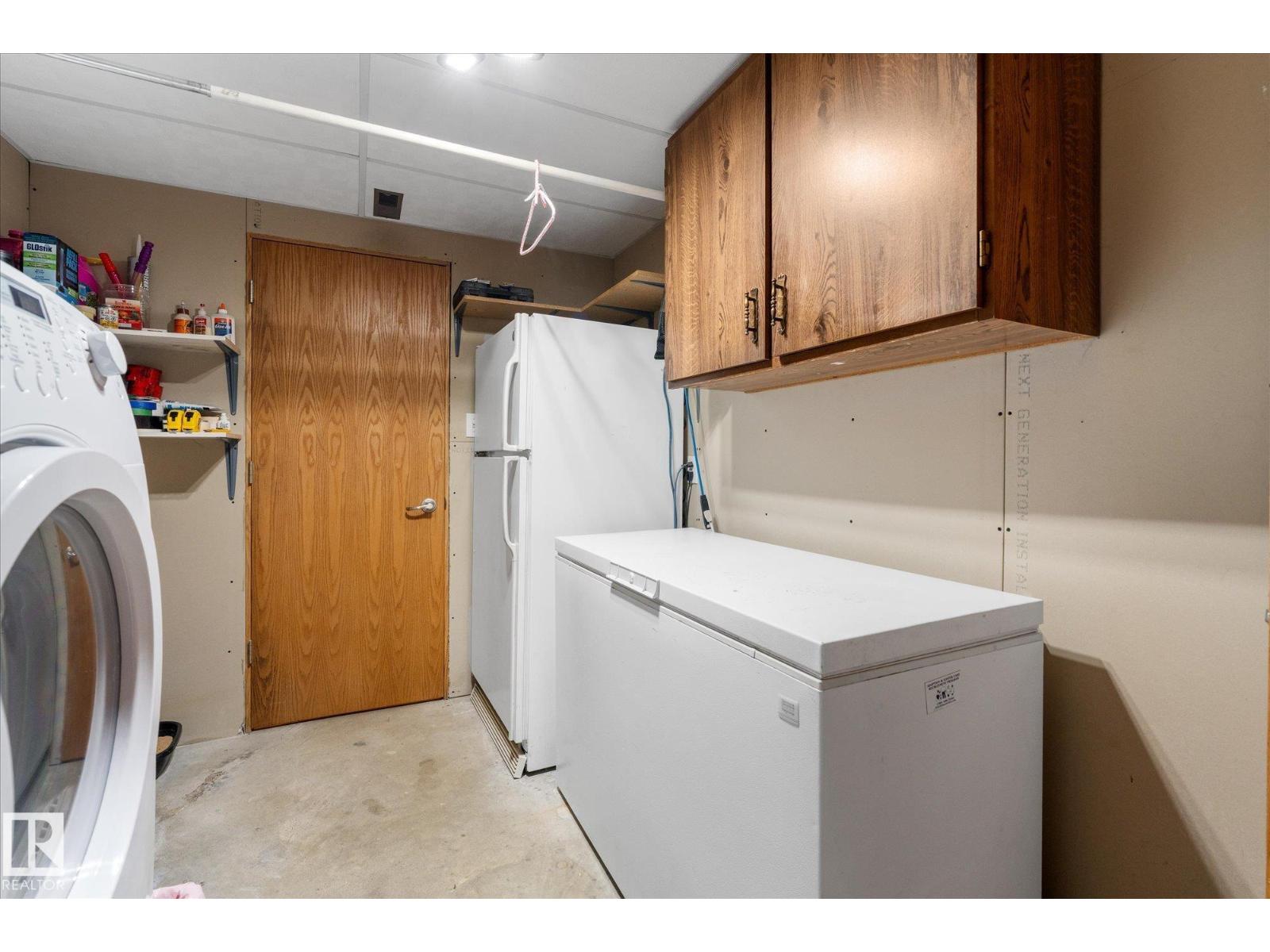 #2 1511 PARKLAND DR — photo 44